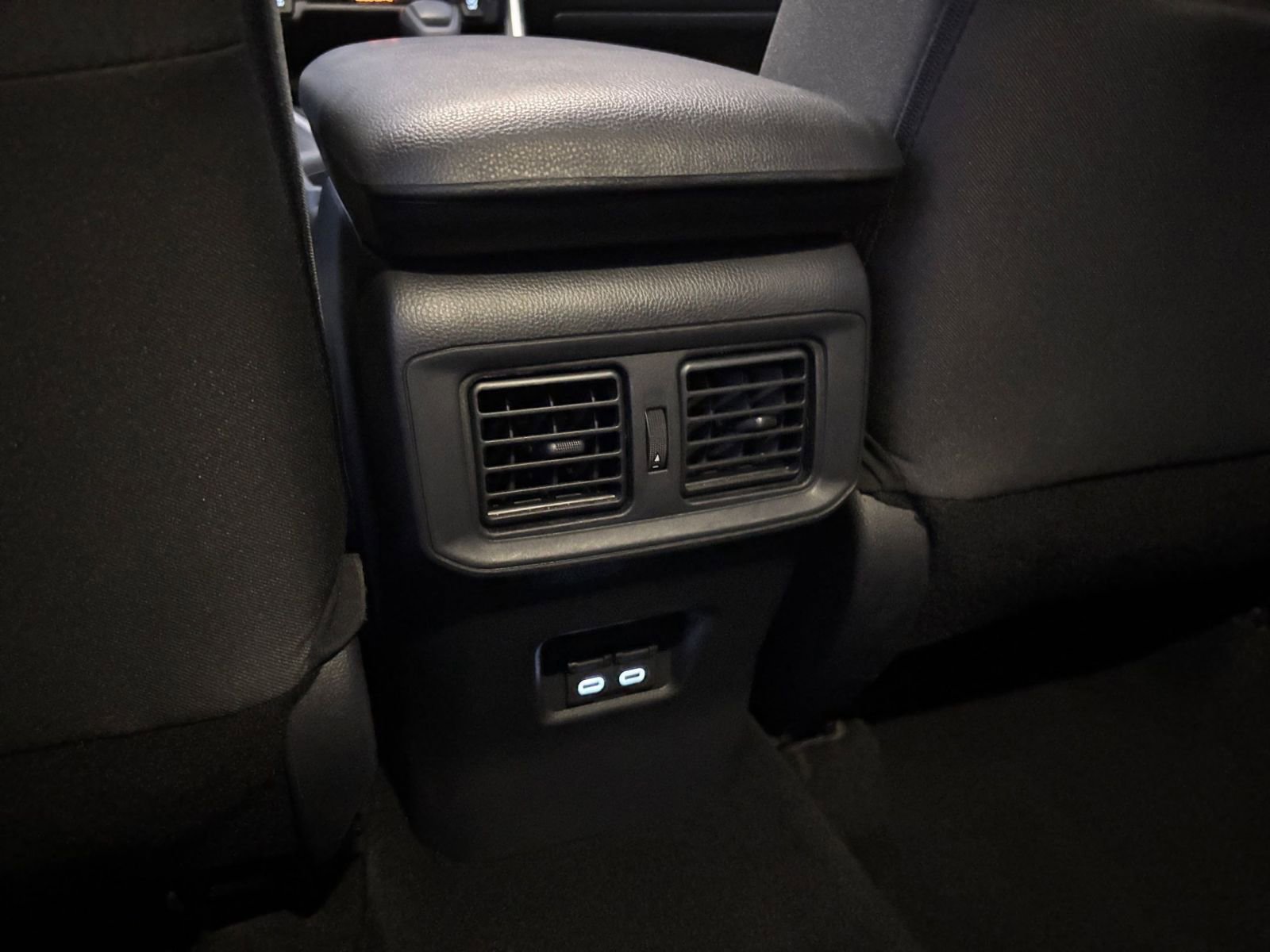 Thumbnail: 2025 Toyota RAV4 - 27