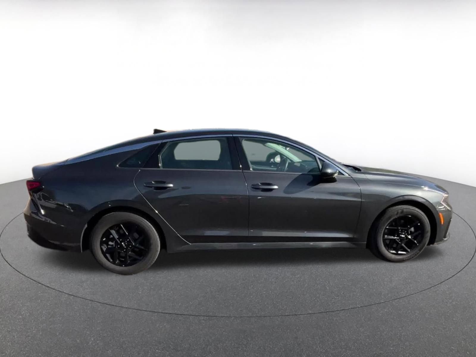 Thumbnail: 2025 Kia K5 - 16