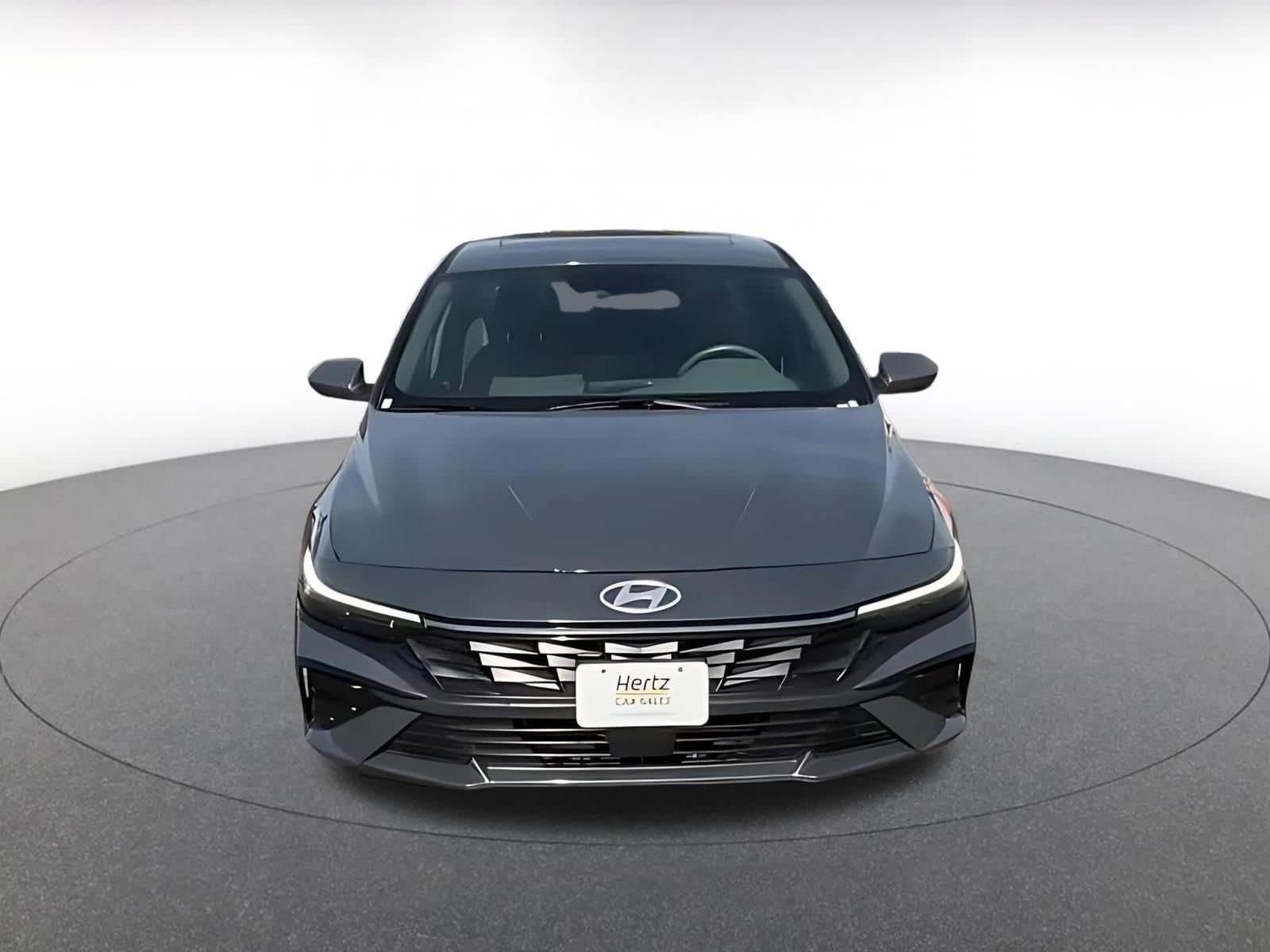 Thumbnail: 2025 Hyundai Elantra - 4