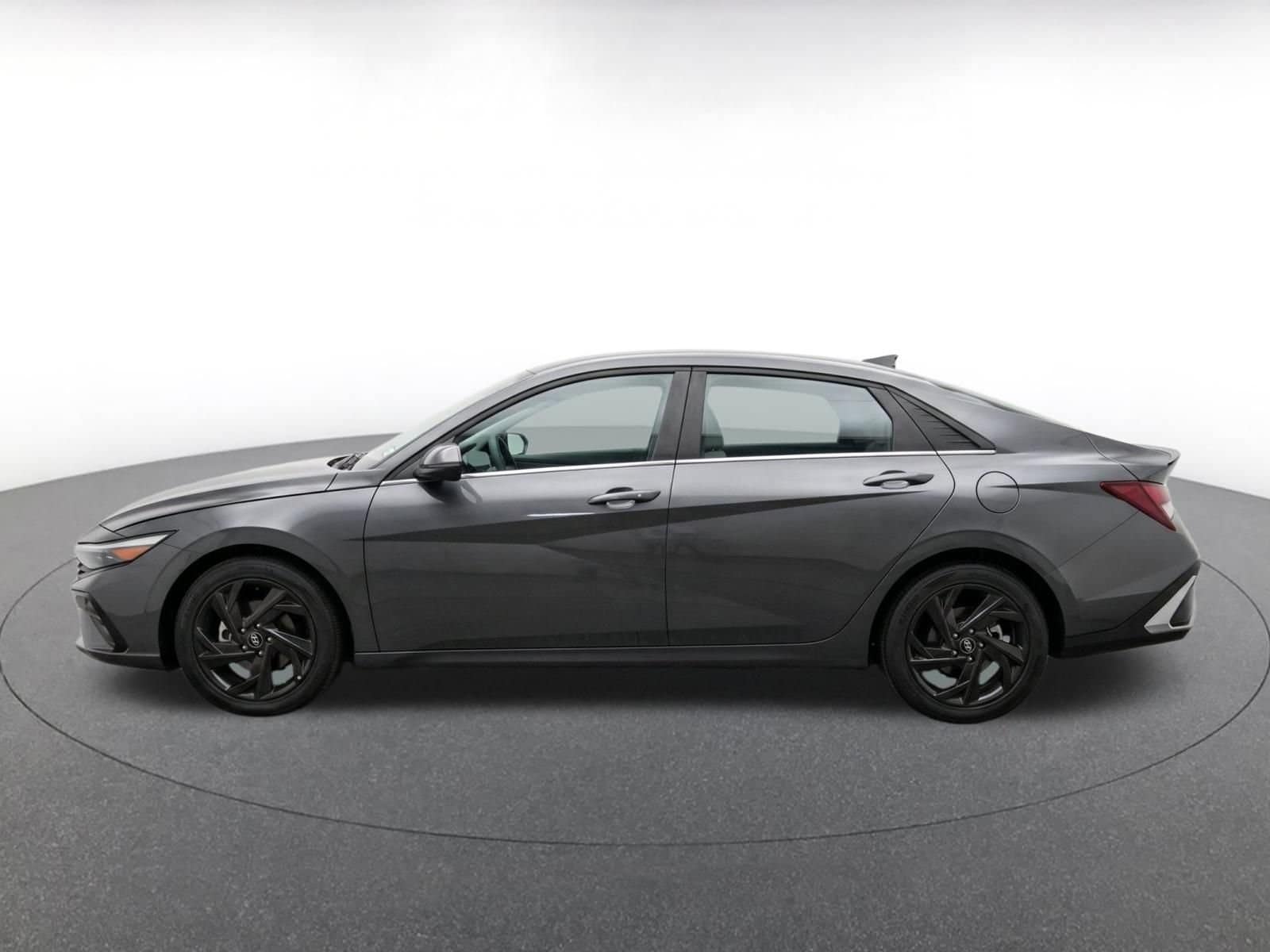 Thumbnail: 2026 Hyundai Elantra - 4