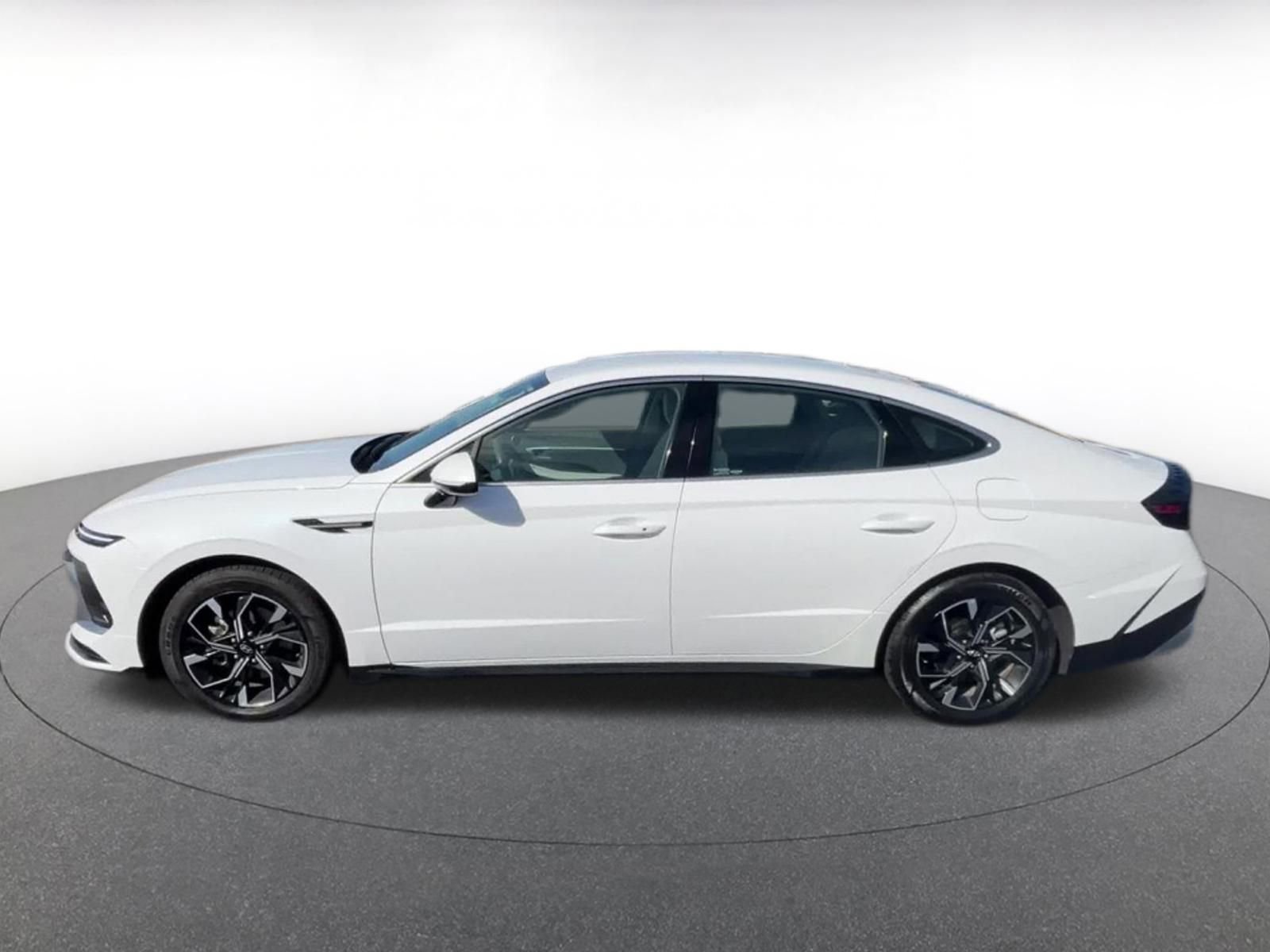 Thumbnail: 2025 Hyundai Sonata - 11