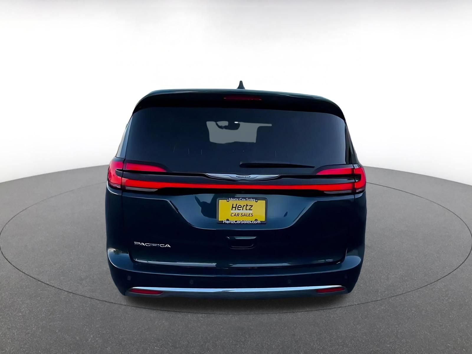 Thumbnail: 2025 Chrysler Pacifica - 12