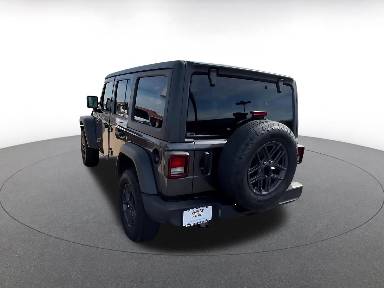 Thumbnail: 2025 Jeep Wrangler - 15