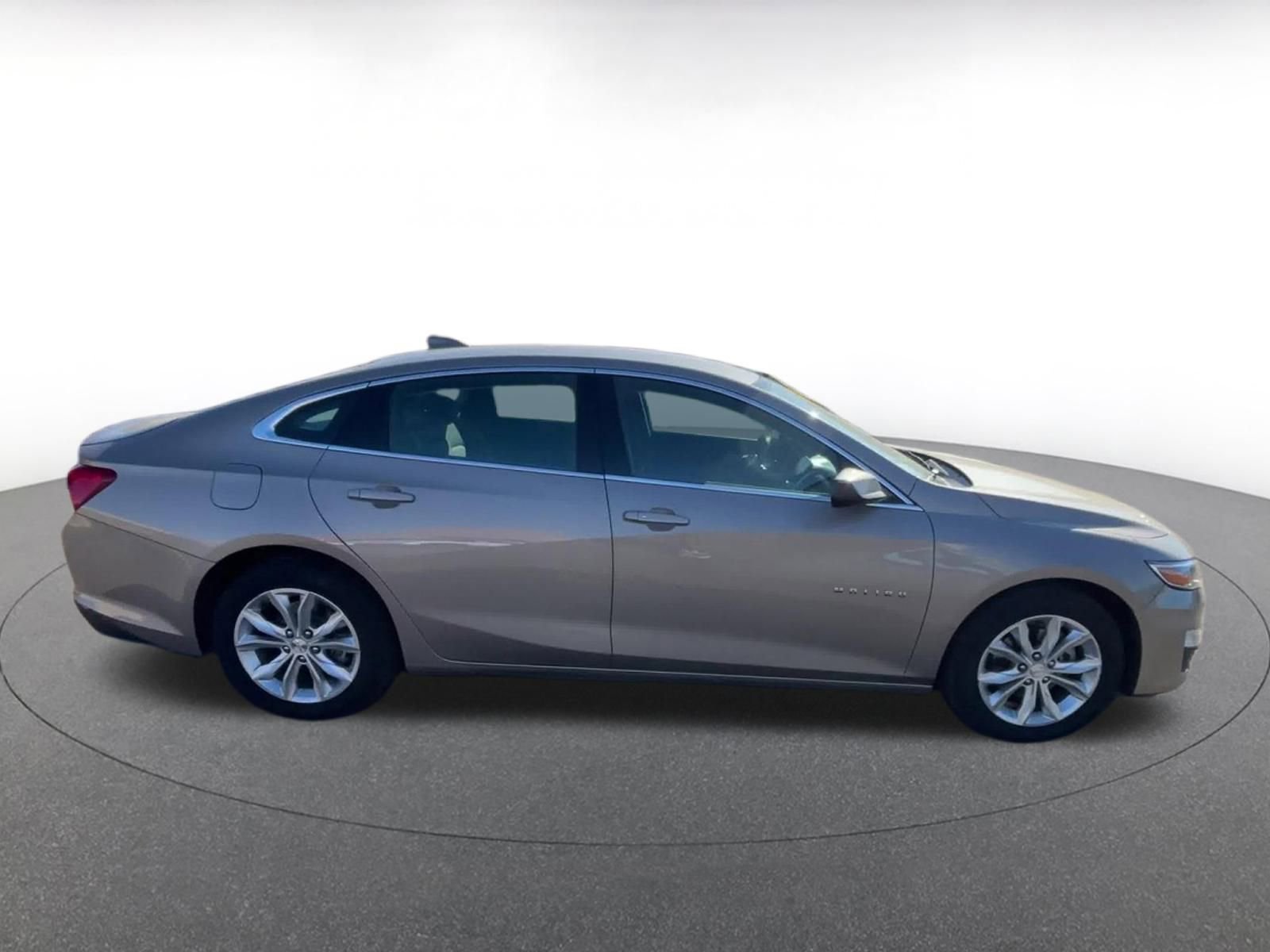 Thumbnail: 2023 Chevrolet Malibu - 16