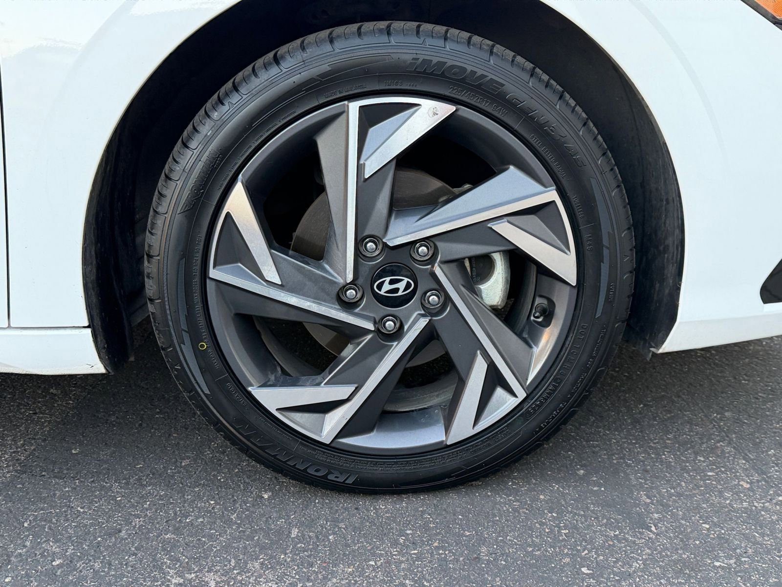 Thumbnail: 2025 Hyundai Elantra - 30