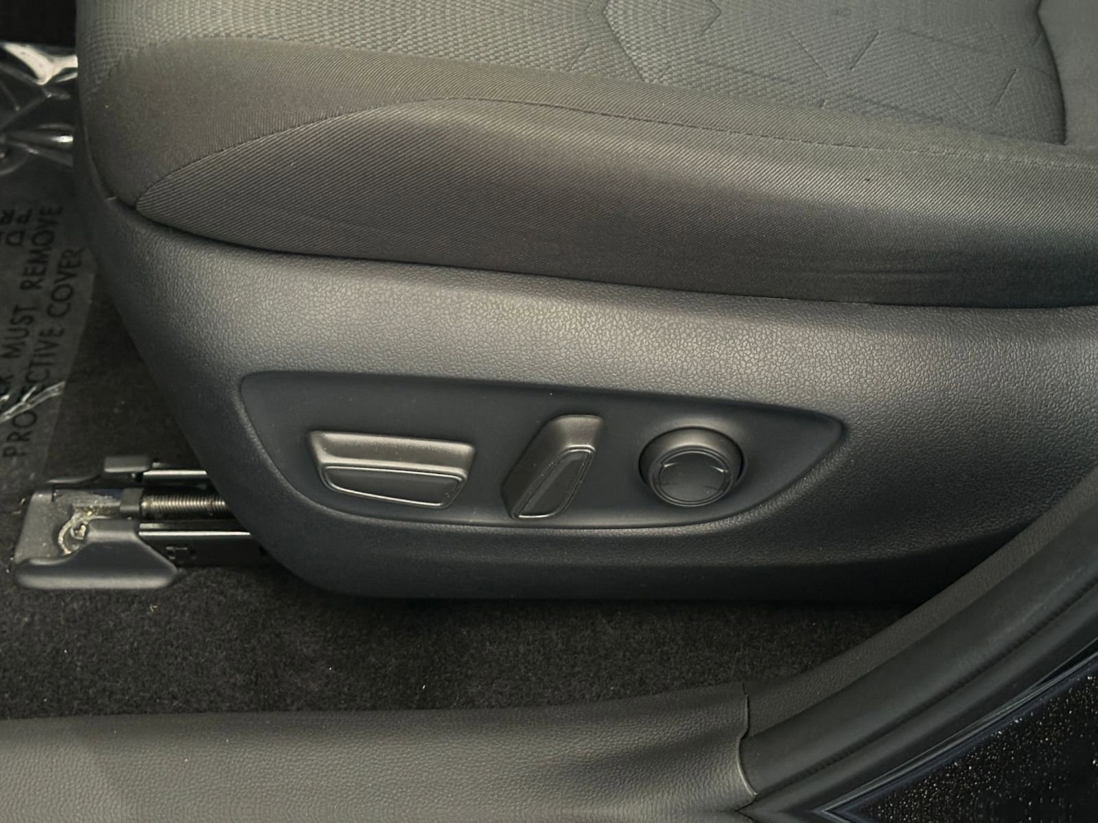 Thumbnail: 2025 Toyota RAV4 - 23