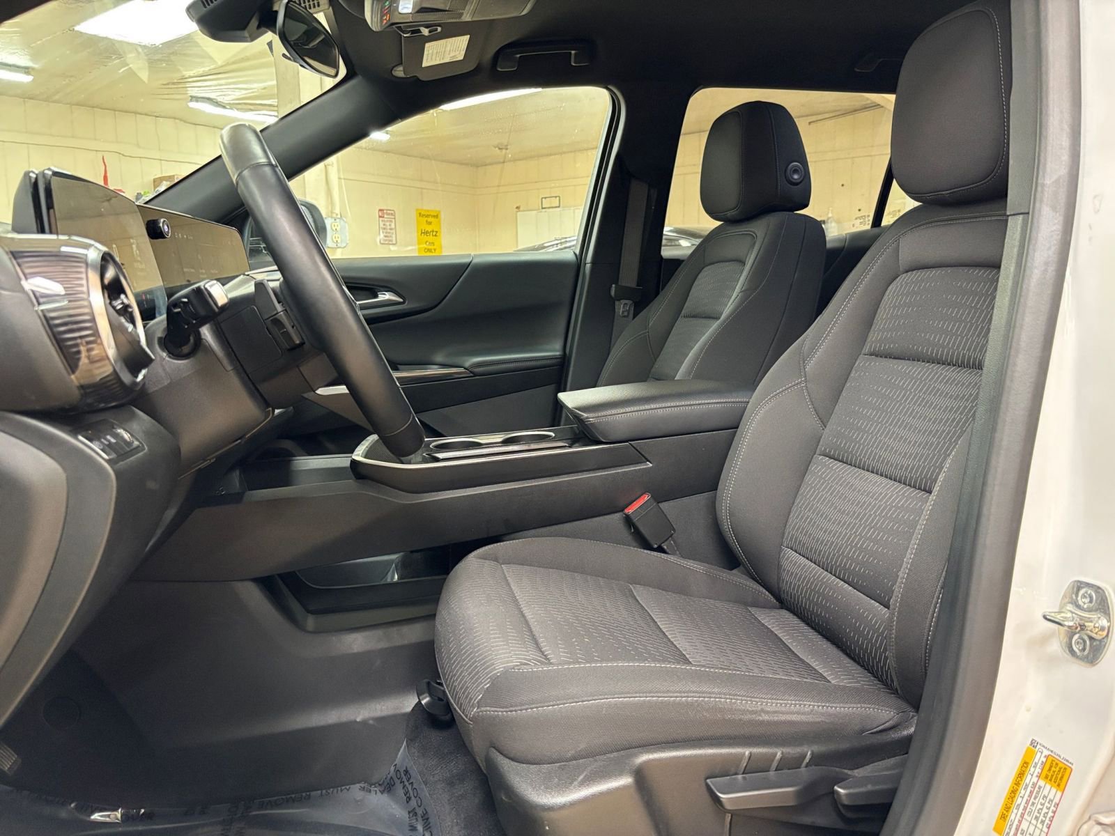 Thumbnail: 2025 Chevrolet Equinox - 28