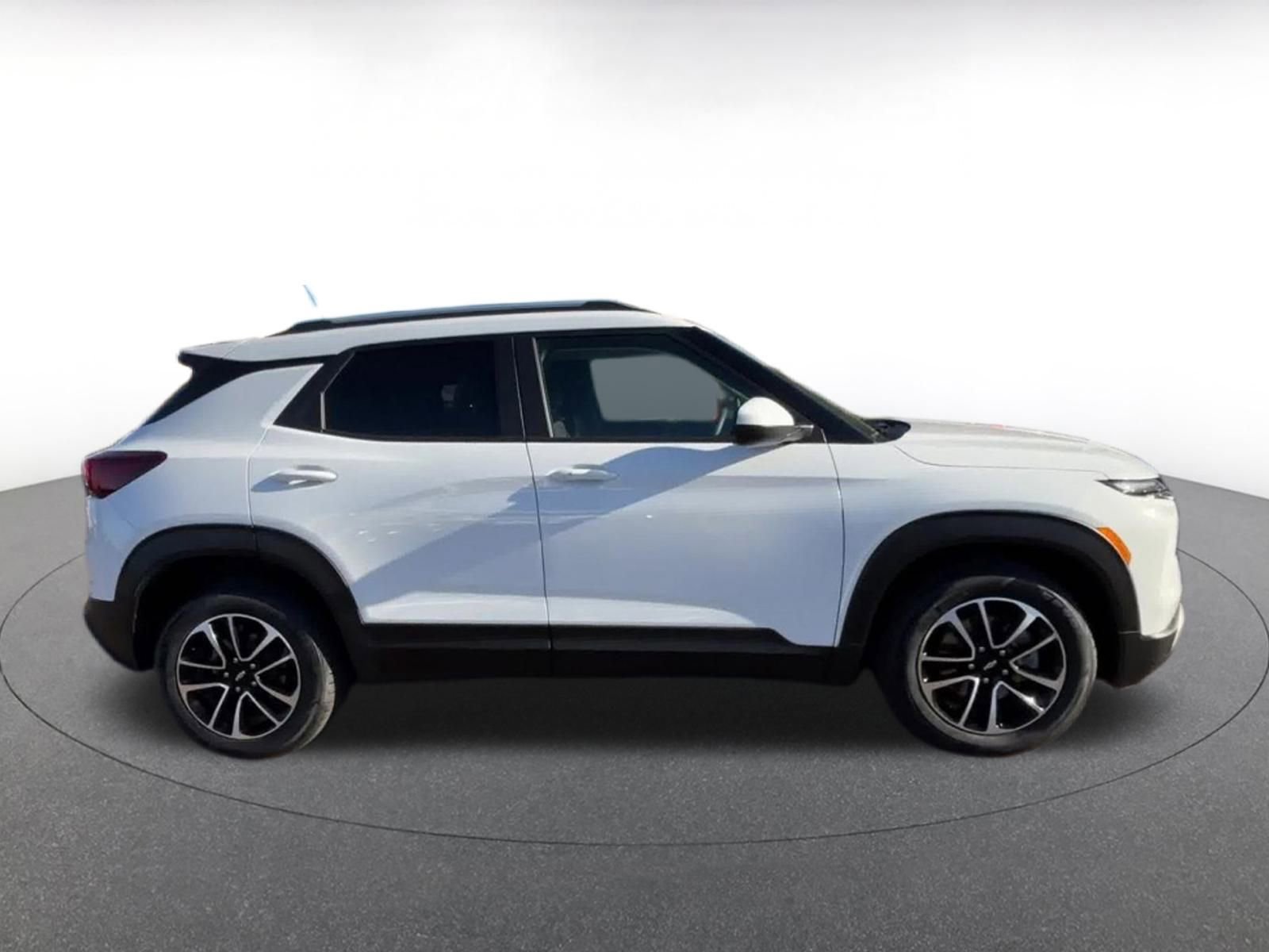 Thumbnail: 2025 Chevrolet TrailBlazer - 16