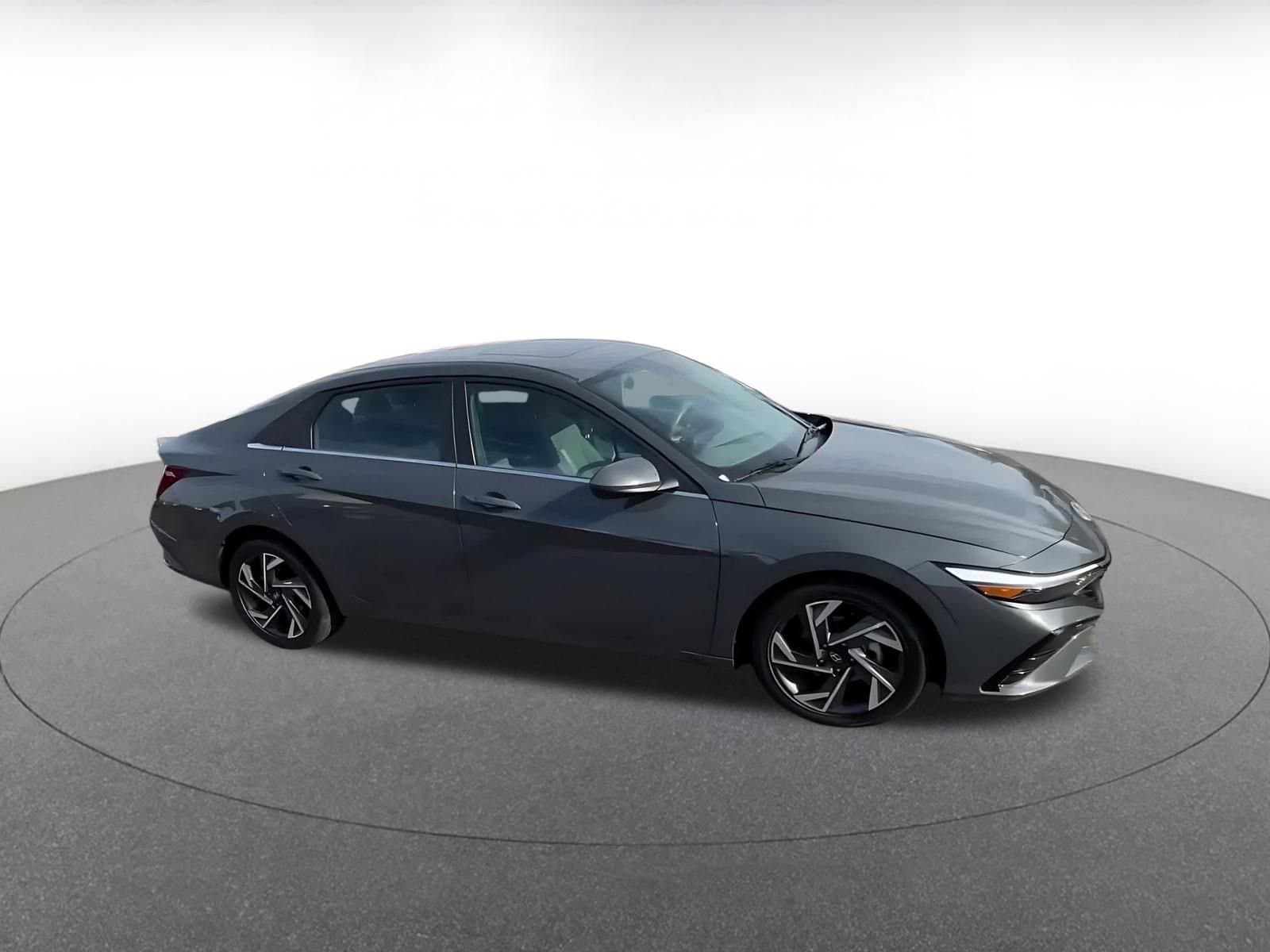 Thumbnail: 2025 Hyundai Elantra - 2