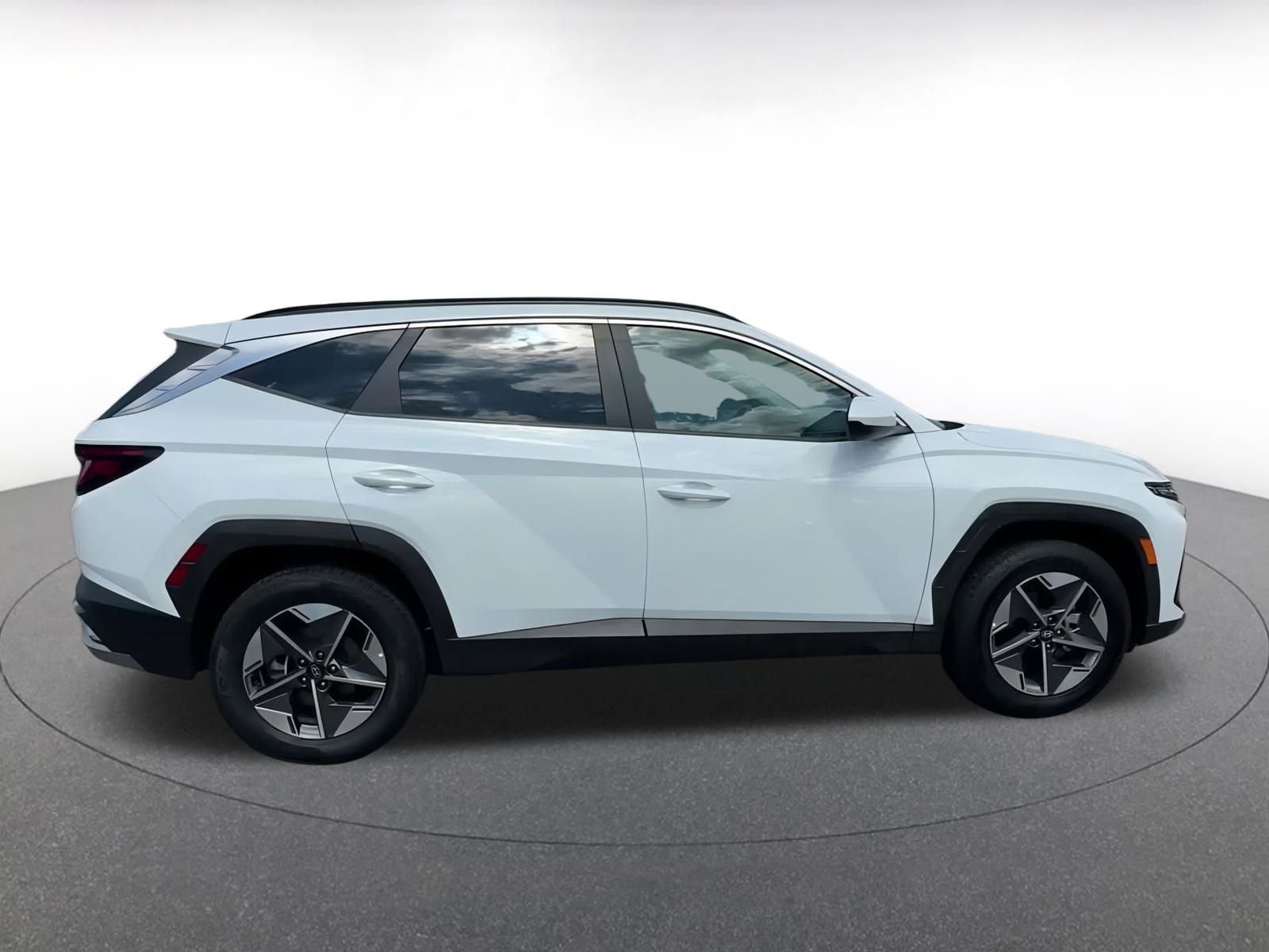 Thumbnail: 2025 Hyundai Tucson - 16