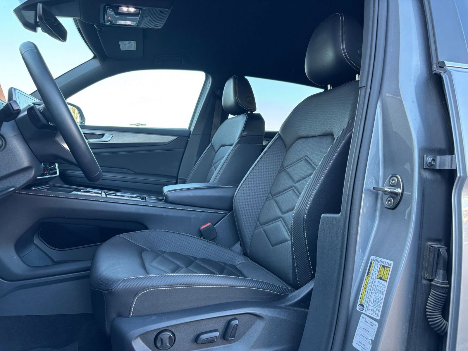 Thumbnail: 2025 Volkswagen Atlas - 29