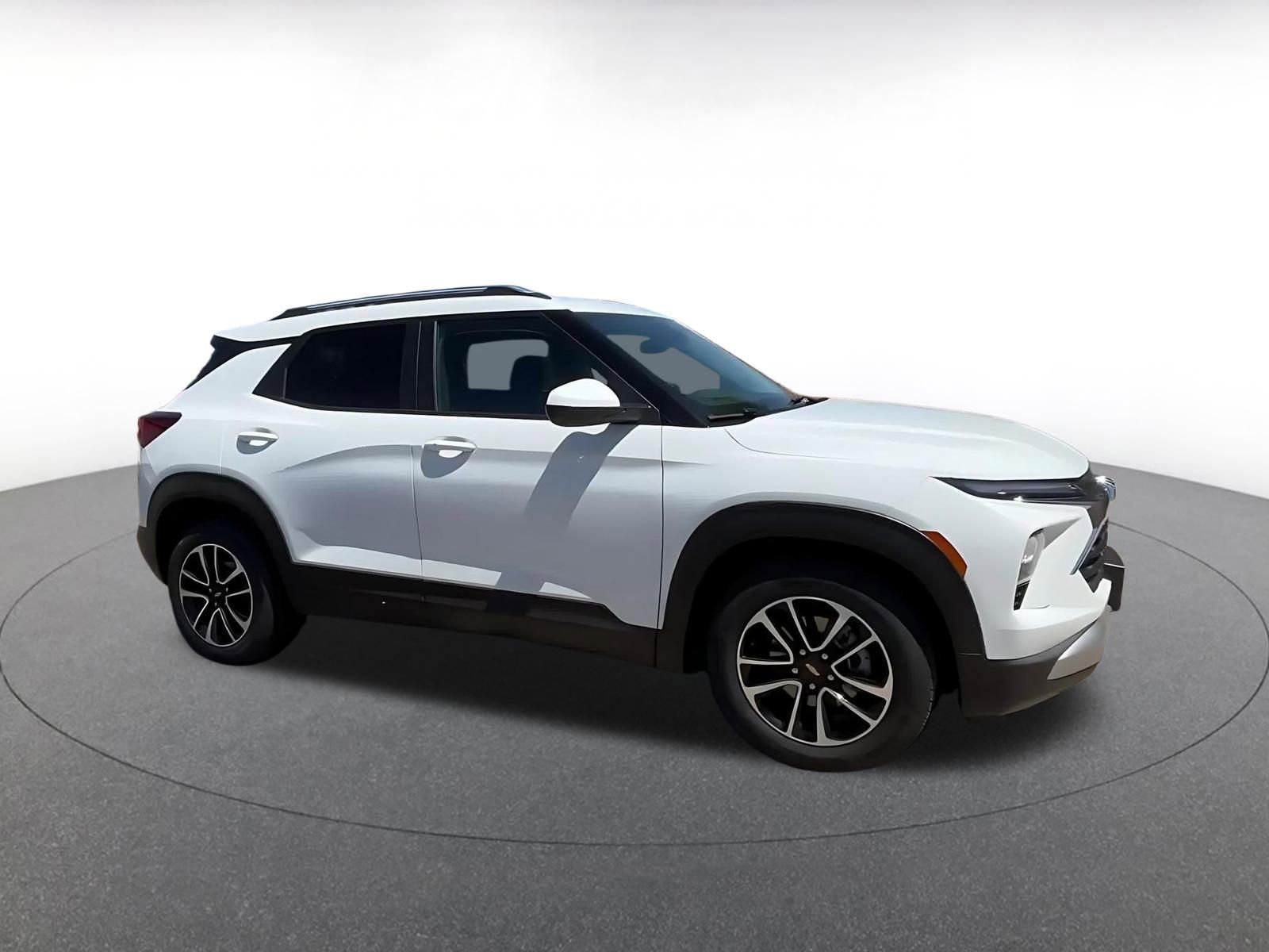 Thumbnail: 2025 Chevrolet TrailBlazer - 2