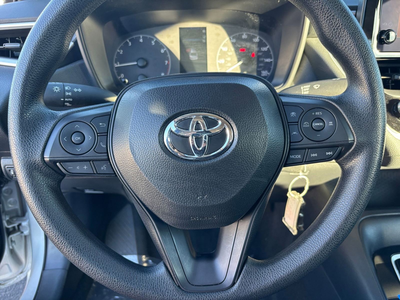 Thumbnail: 2025 Toyota Corolla - 25