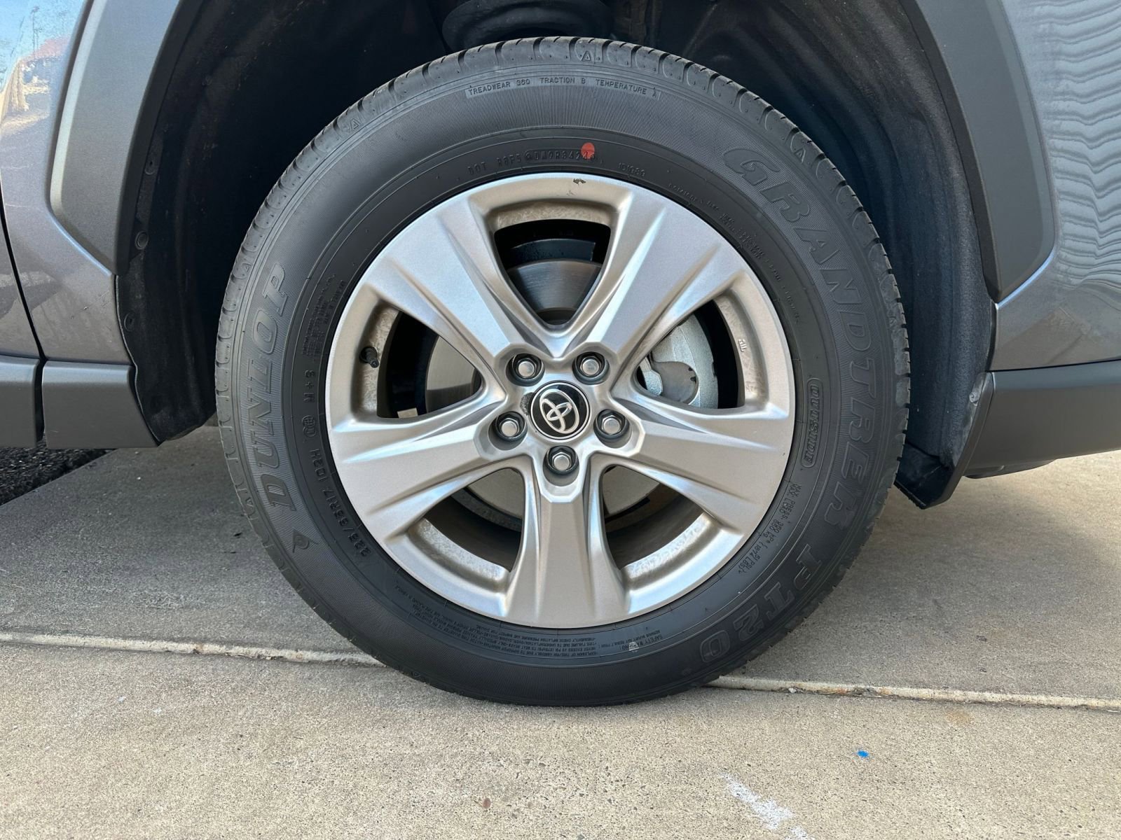 Thumbnail: 2025 Toyota RAV4 - 31