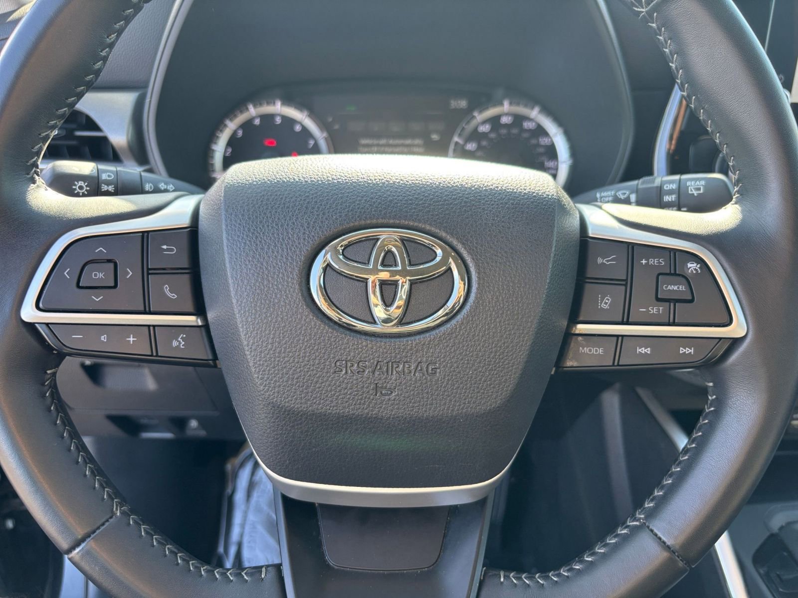 Thumbnail: 2025 Toyota Highlander - 29