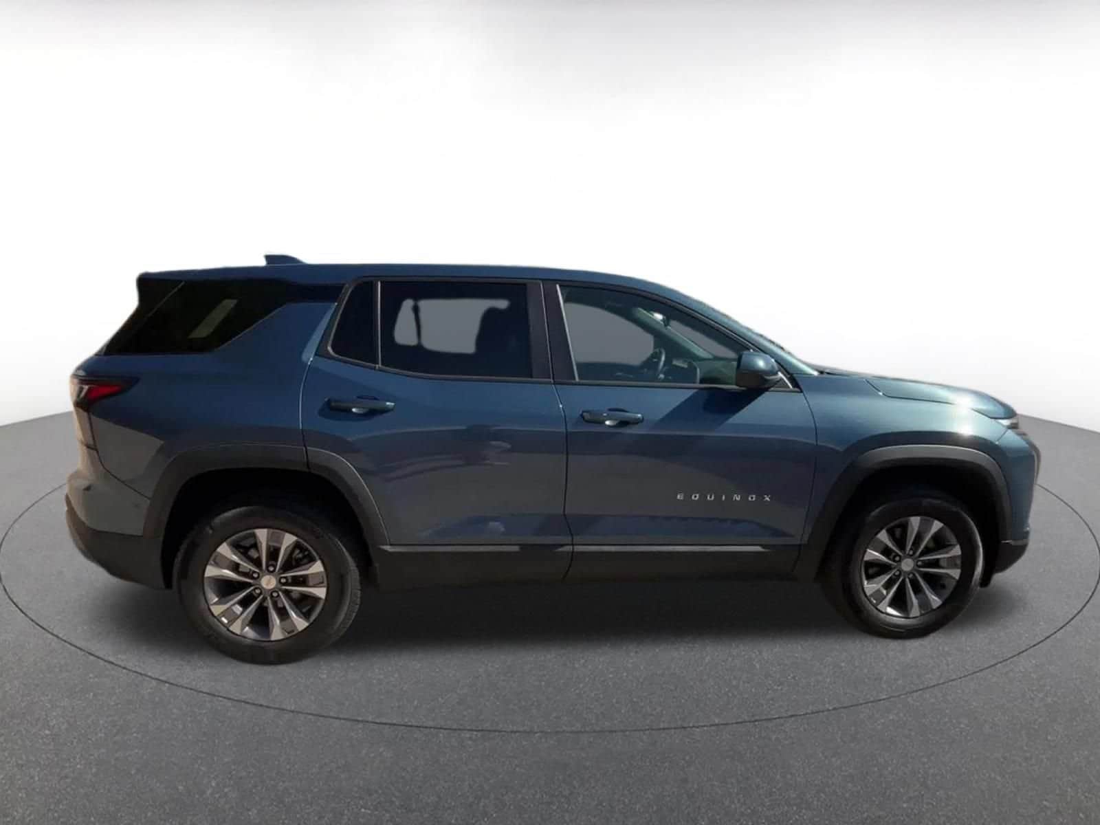 Thumbnail: 2025 Chevrolet Equinox - 16