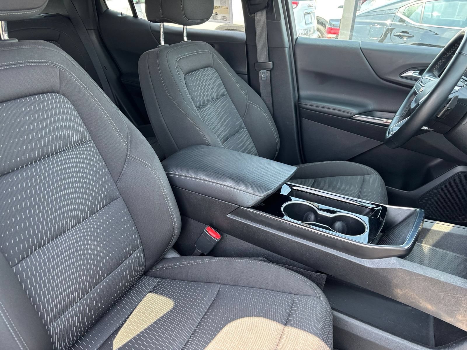 Thumbnail: 2025 Chevrolet Equinox - 32