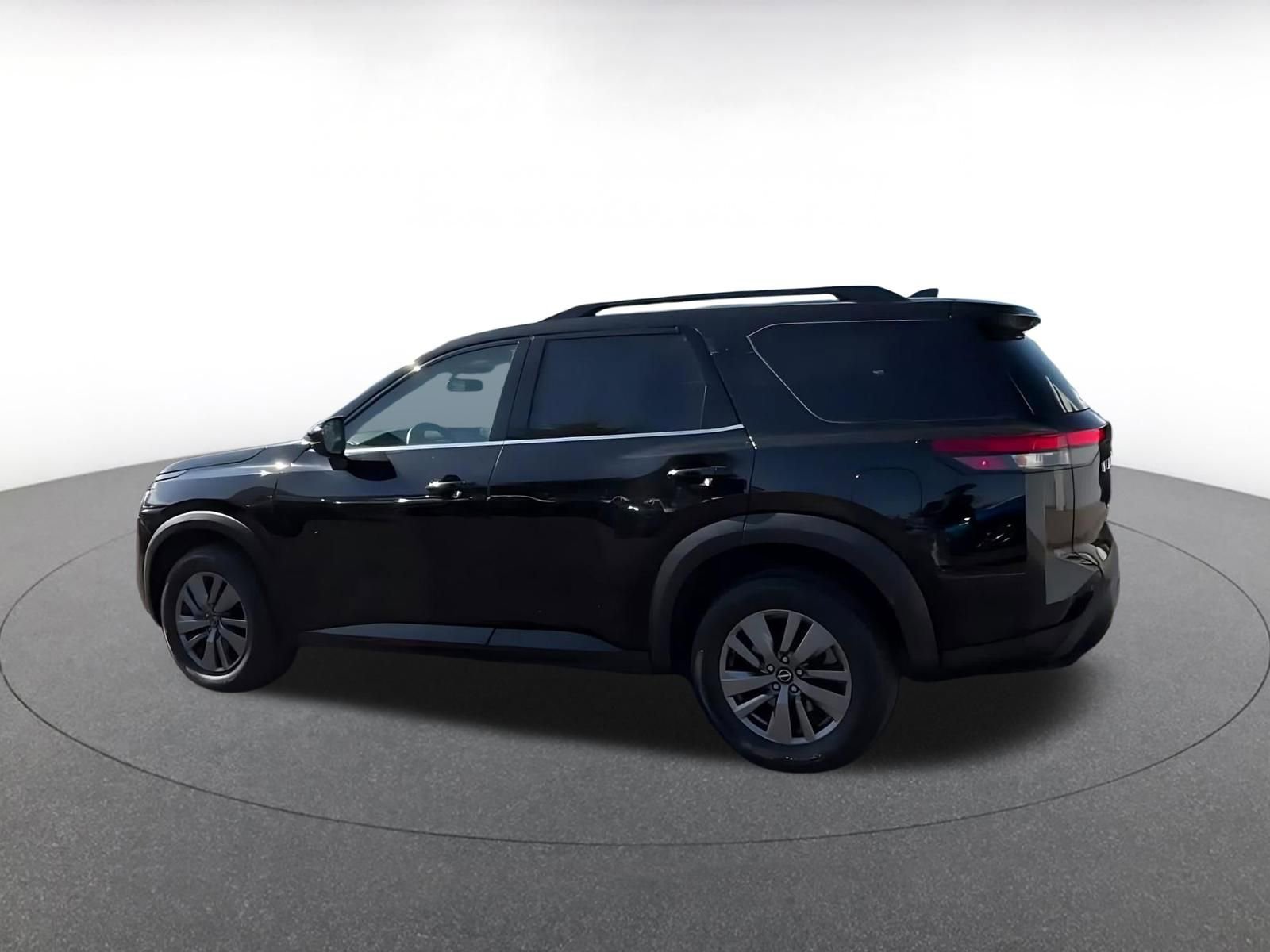 Thumbnail: 2025 Nissan Pathfinder - 10