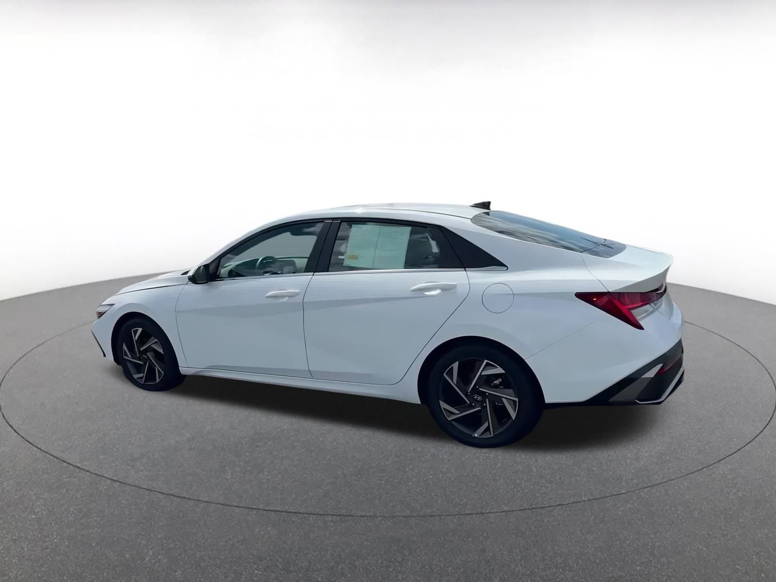 Thumbnail: 2025 Hyundai Elantra - 10