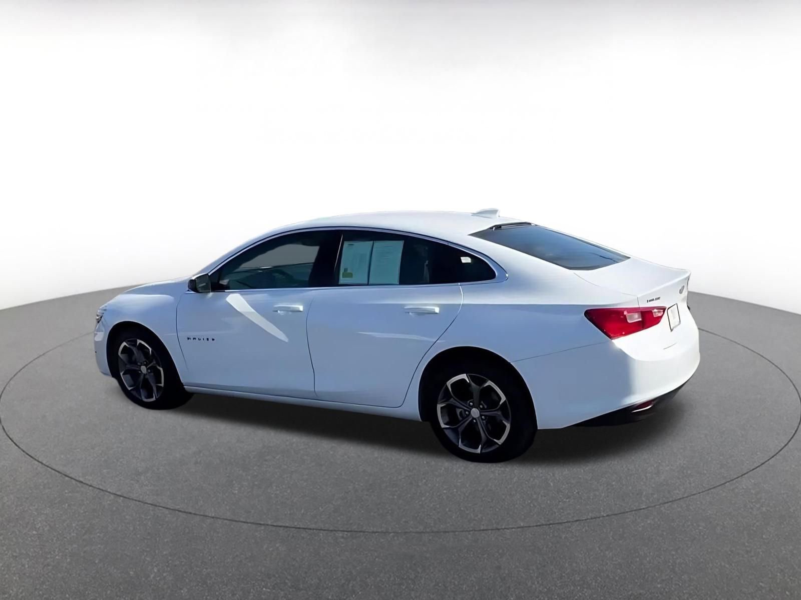 Thumbnail: 2024 Chevrolet Malibu - 10