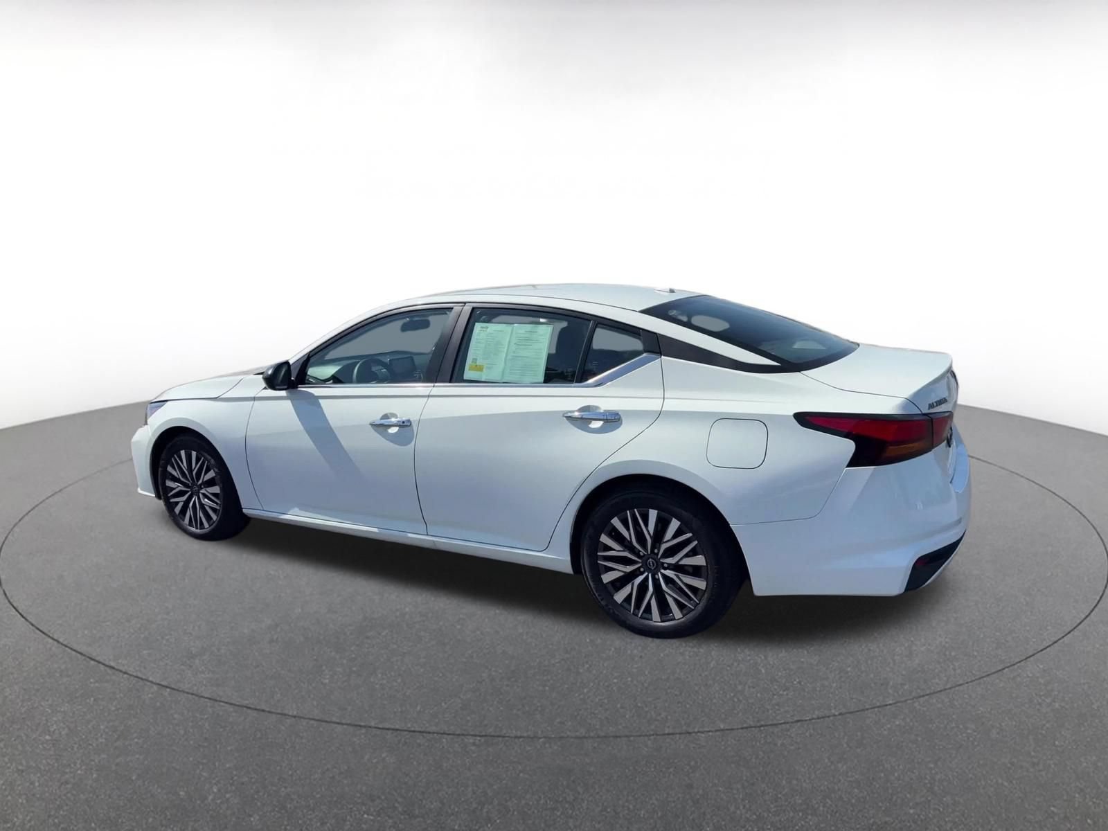Thumbnail: 2025 Nissan Altima - 10