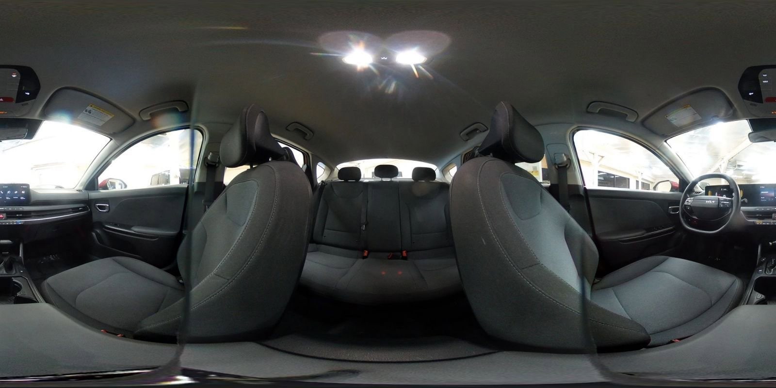 2025 Kia K4 LXS - Photo 41