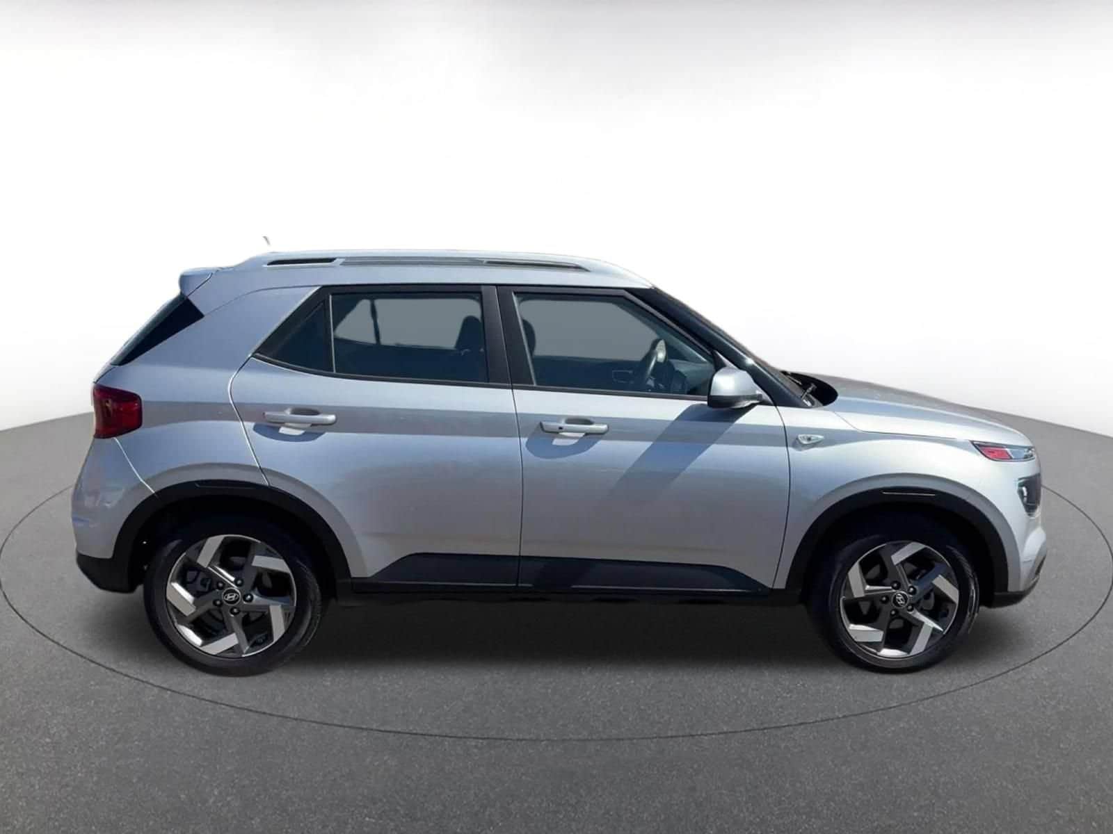 Thumbnail: 2025 Hyundai Venue - 15