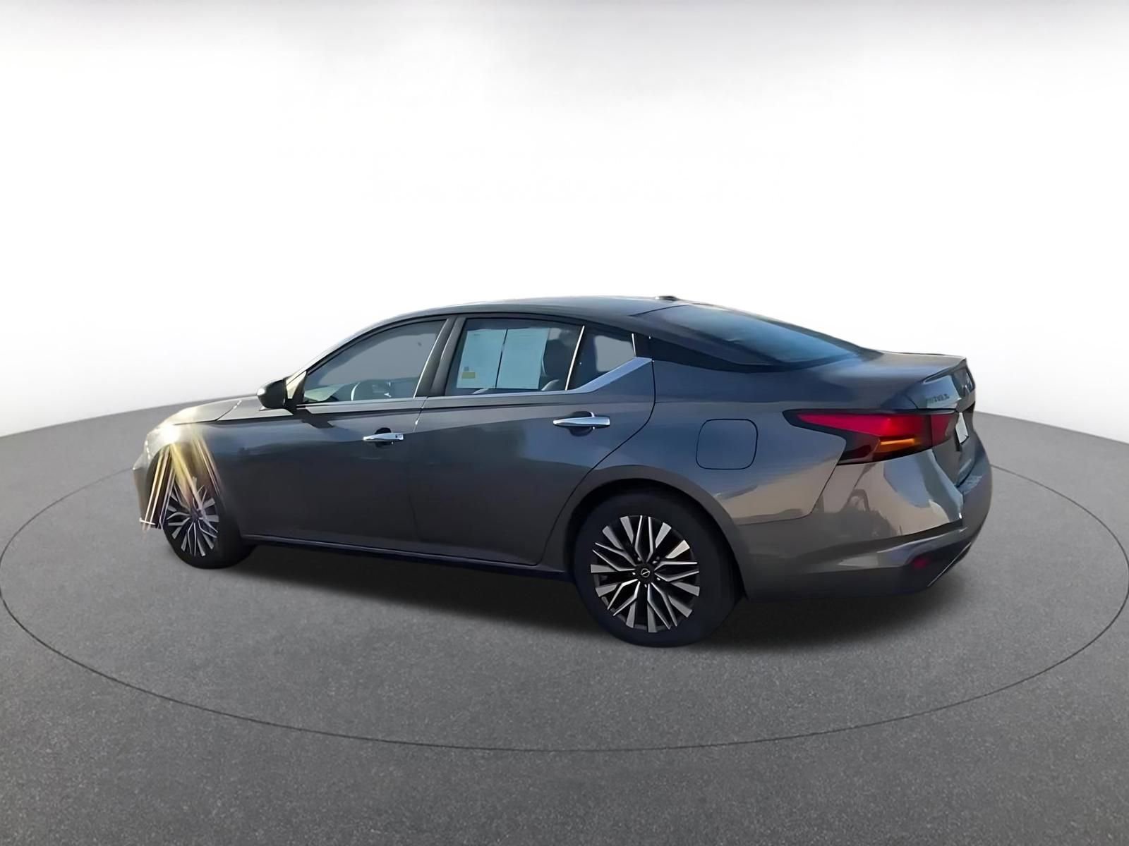 Thumbnail: 2025 Nissan Altima - 10