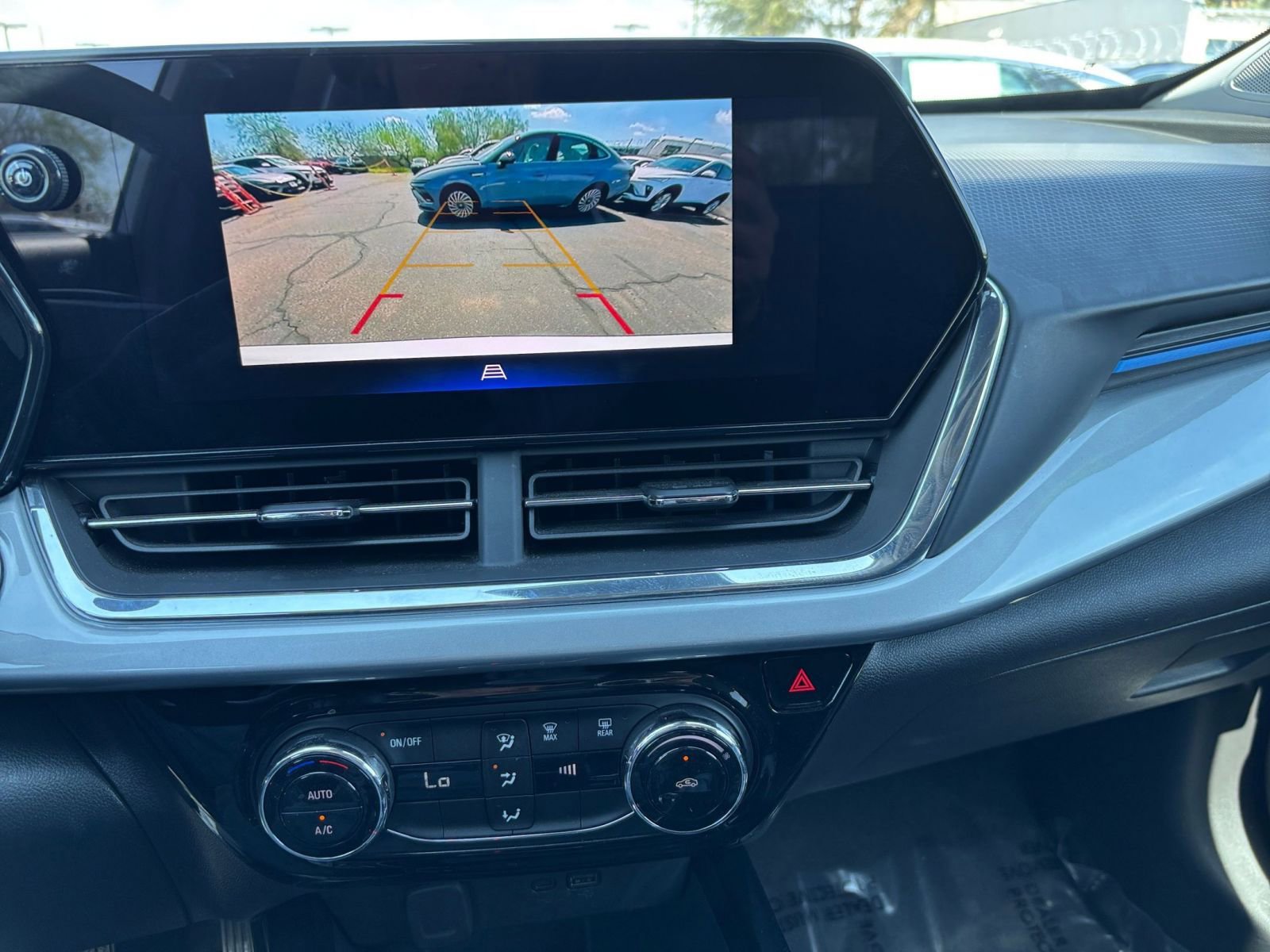 Thumbnail: 2025 Chevrolet Trax - 17