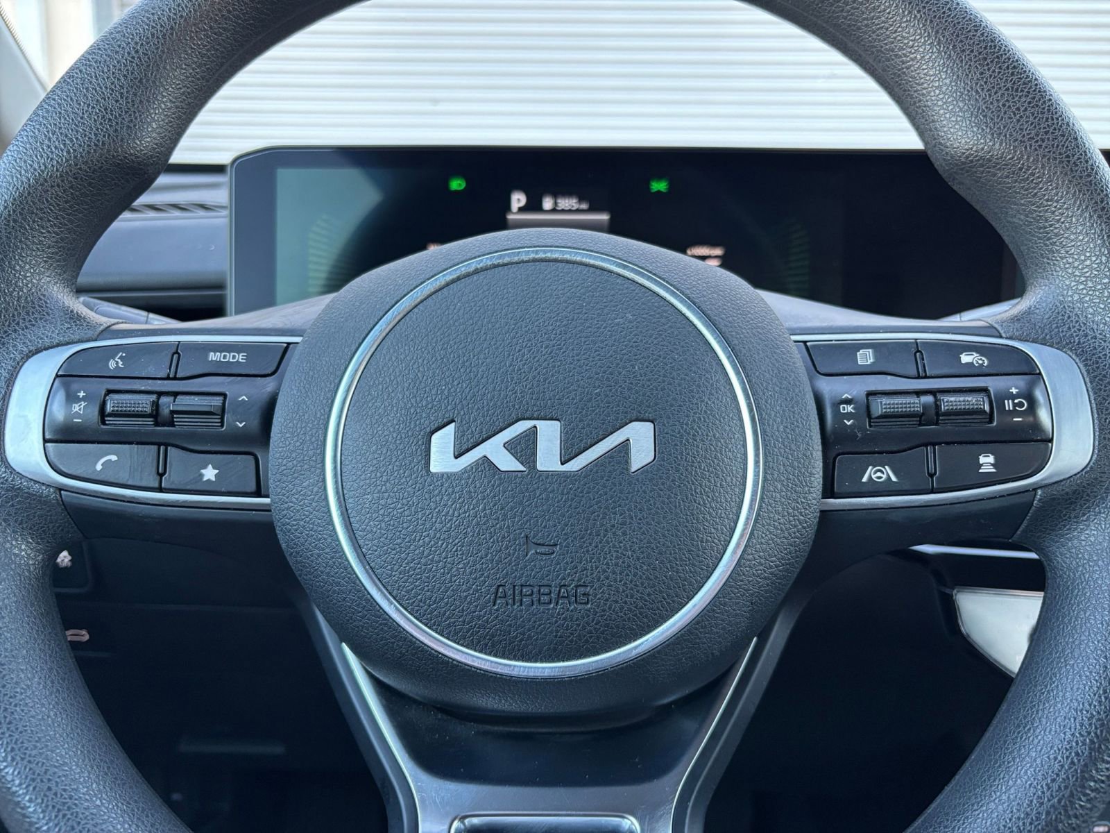 Thumbnail: 2025 Kia K5 - 27