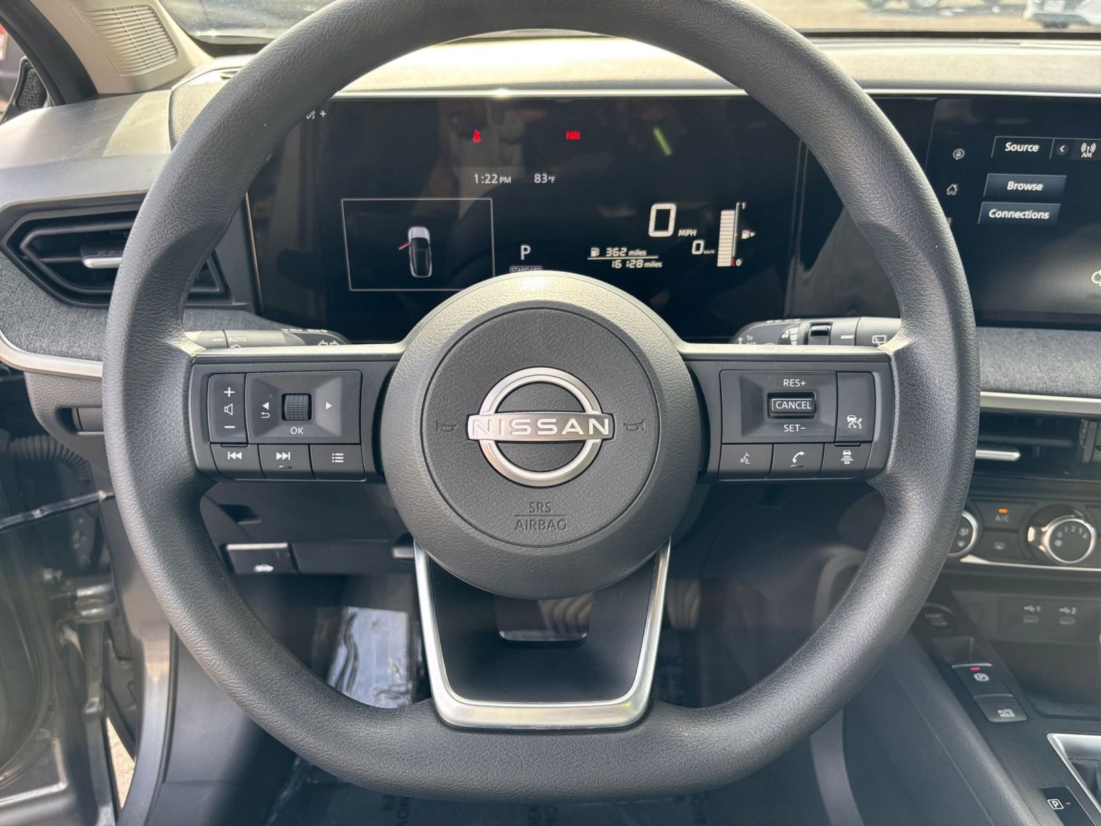 Thumbnail: 2025 Nissan Kicks - 25