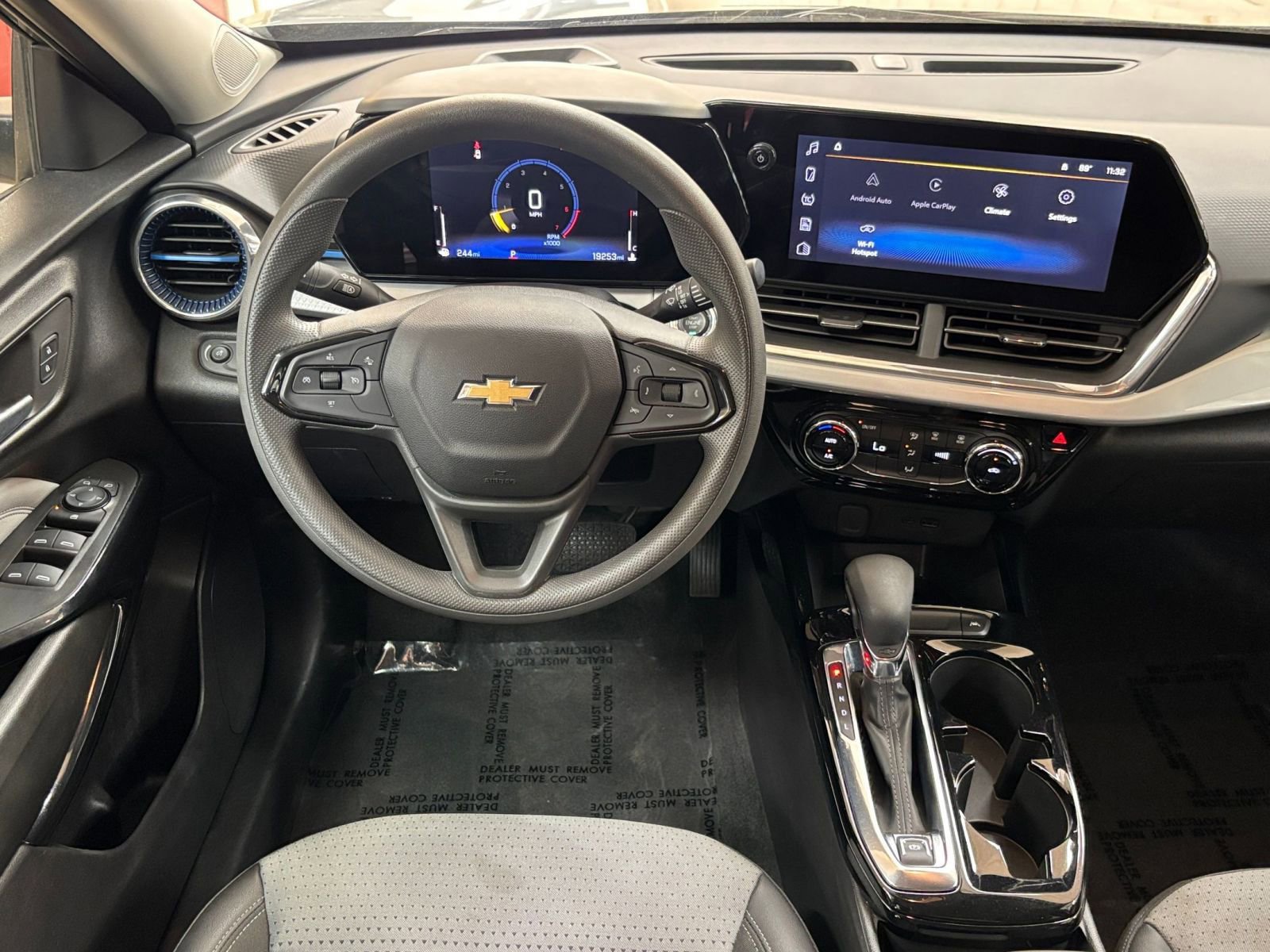 Thumbnail: 2025 Chevrolet Trax - 33
