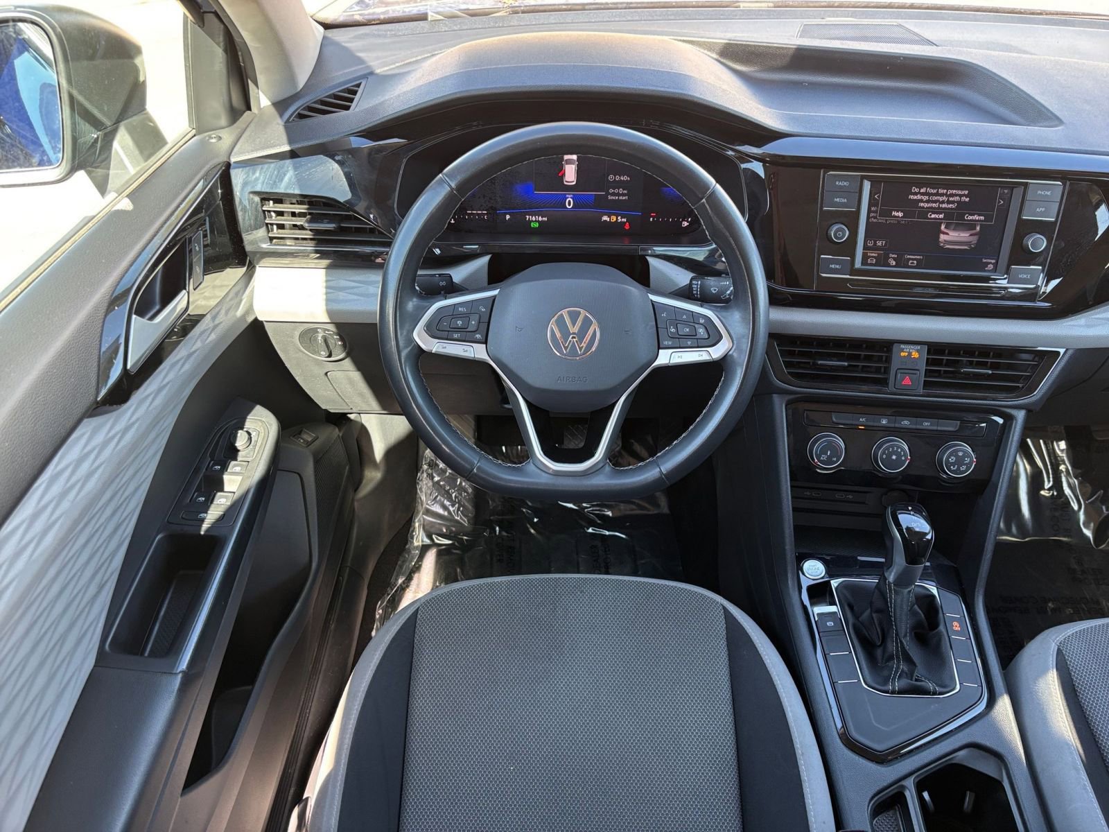 Thumbnail: 2023 Volkswagen Taos - 32