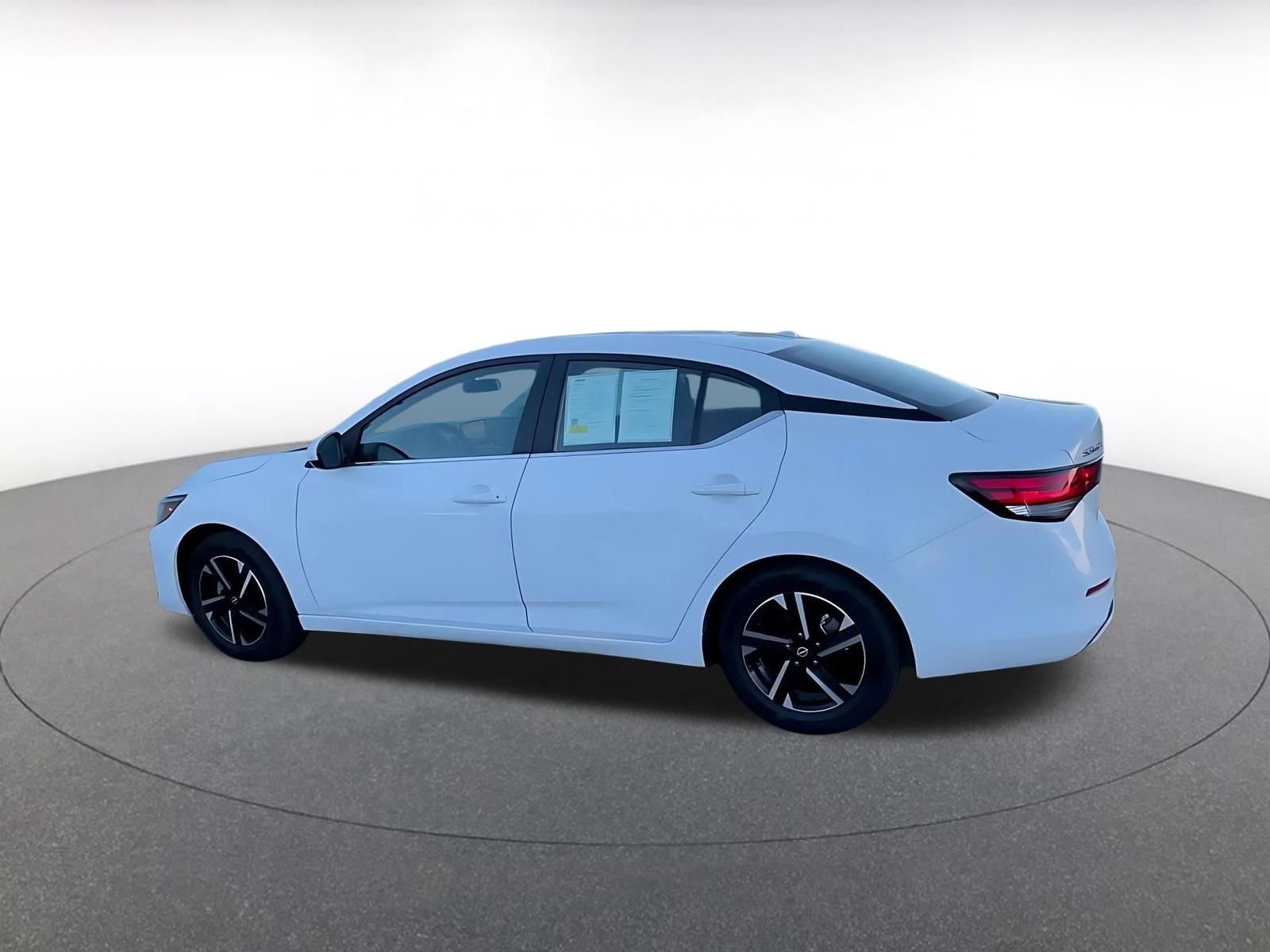 Thumbnail: 2025 Nissan Sentra - 10
