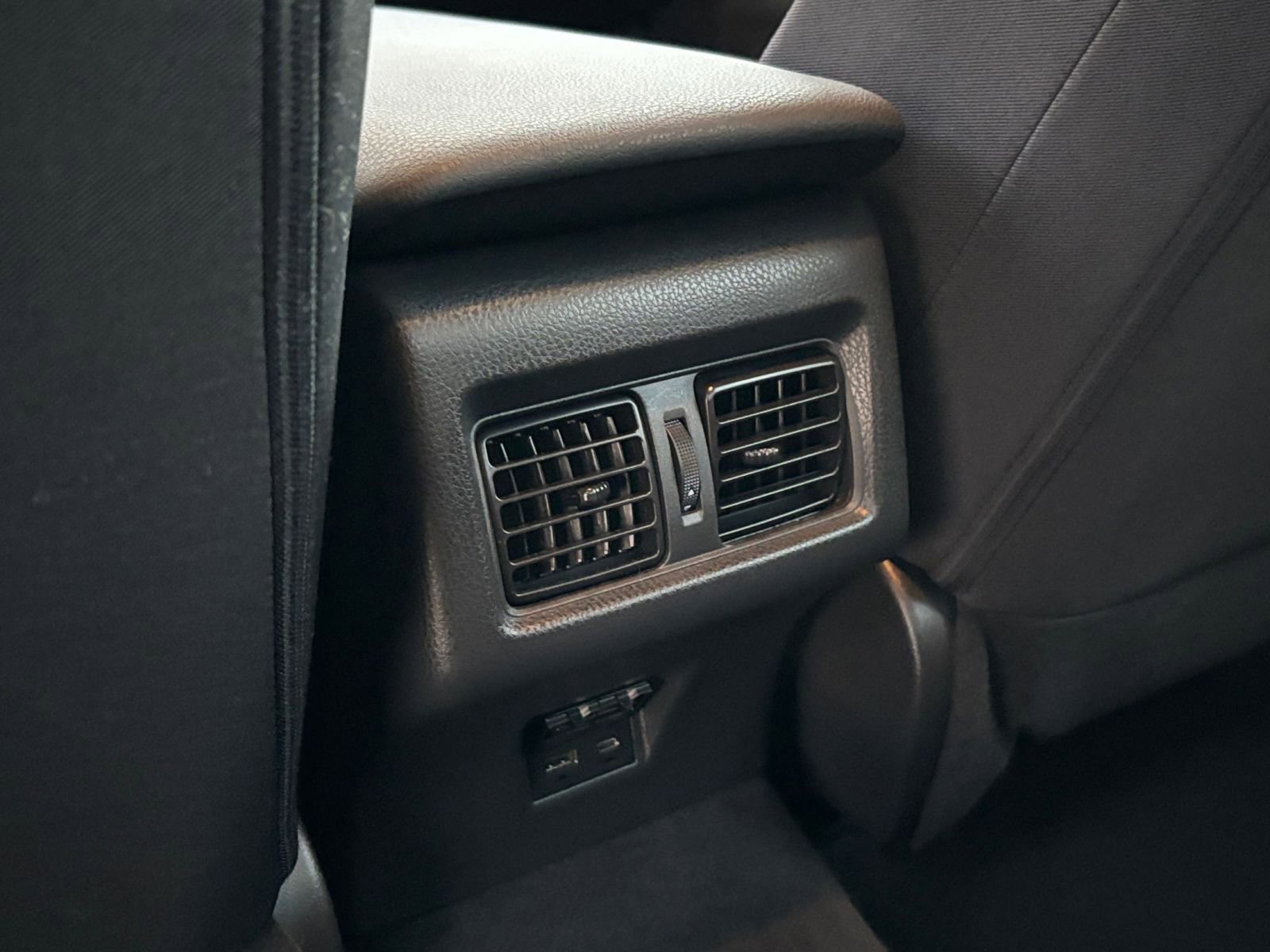 Thumbnail: 2025 Toyota Camry - 23