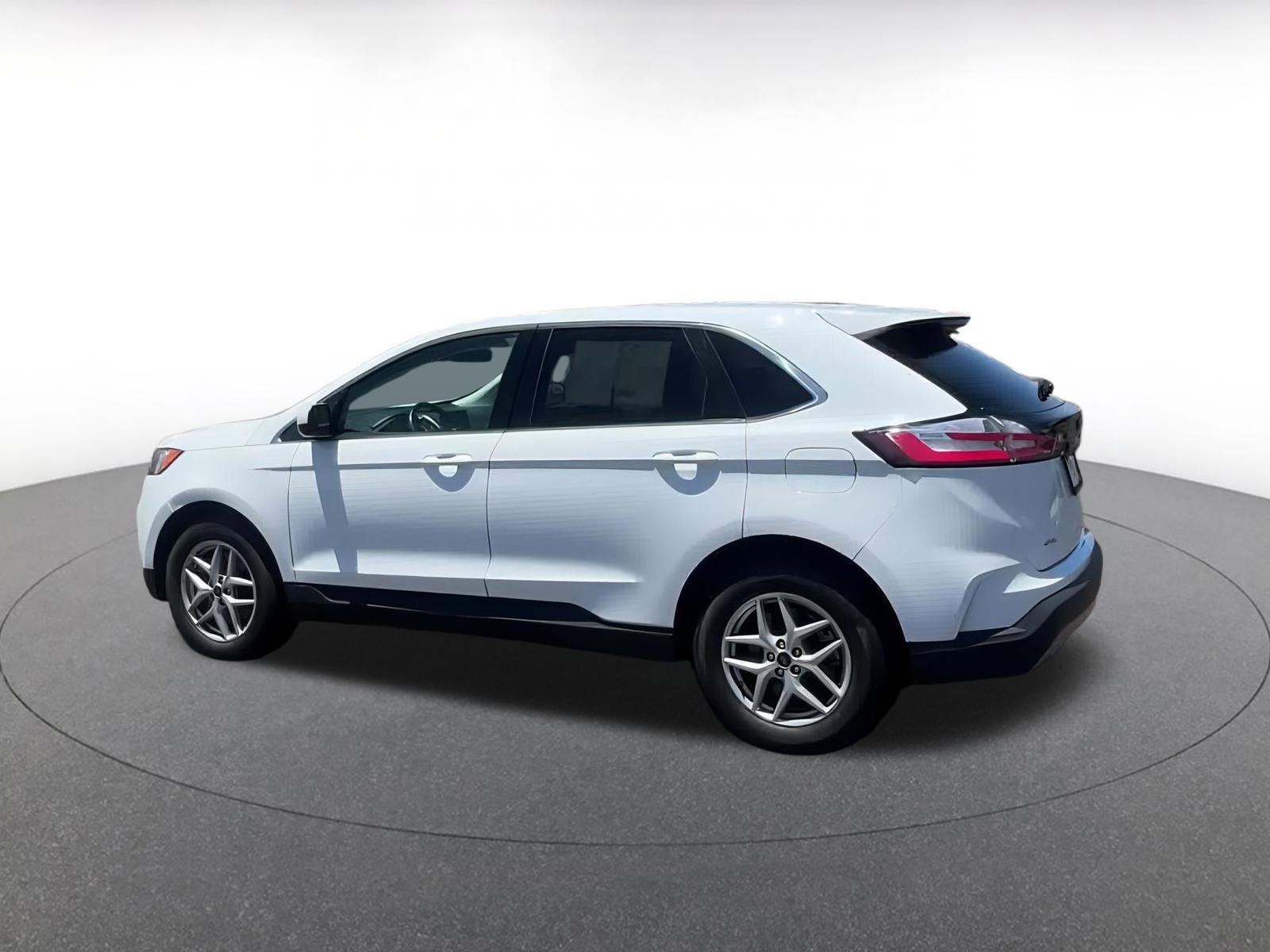 Thumbnail: 2024 Ford Edge - 10