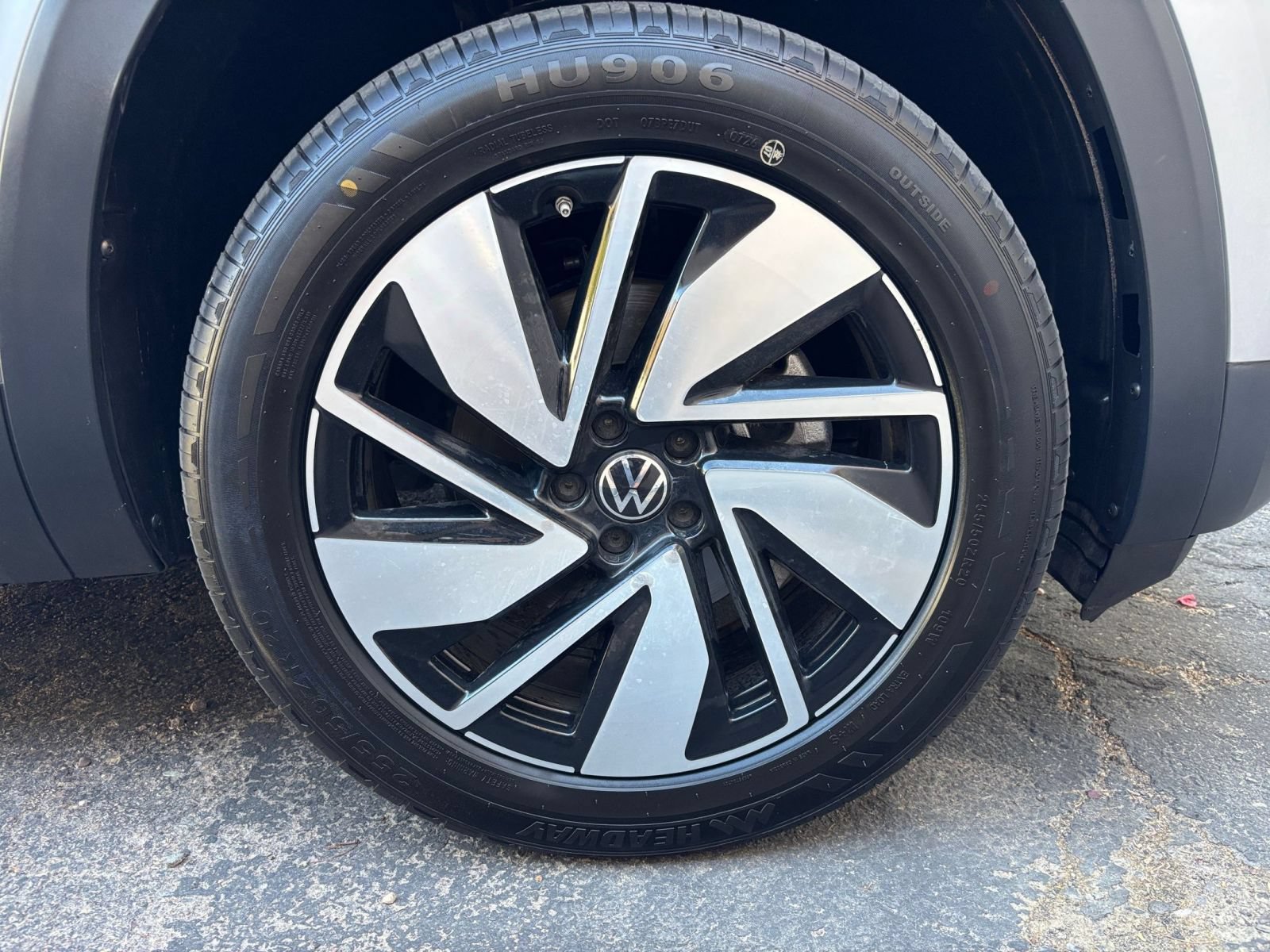Thumbnail: 2026 Volkswagen Atlas - 33