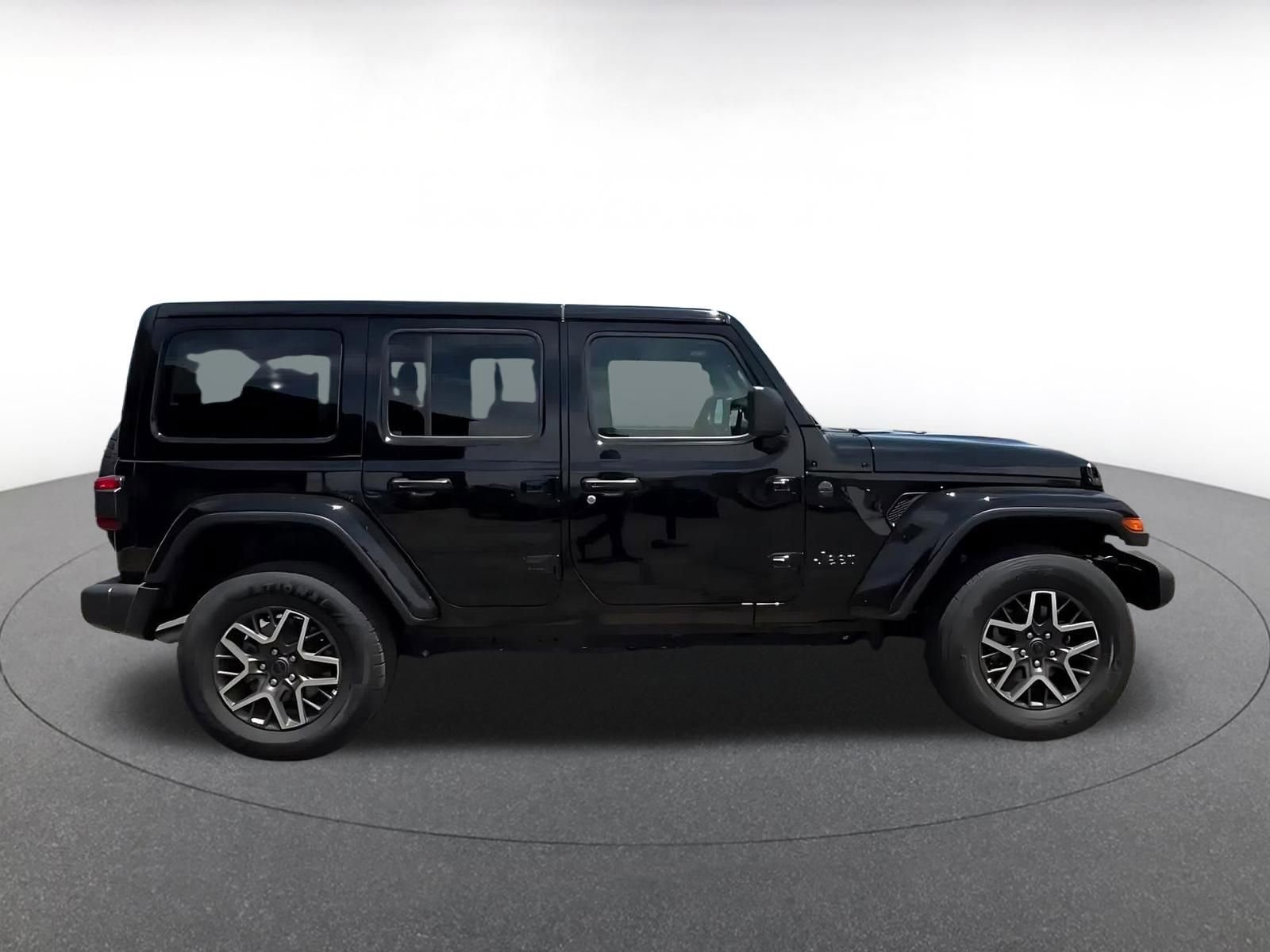 Thumbnail: 2025 Jeep Wrangler - 15