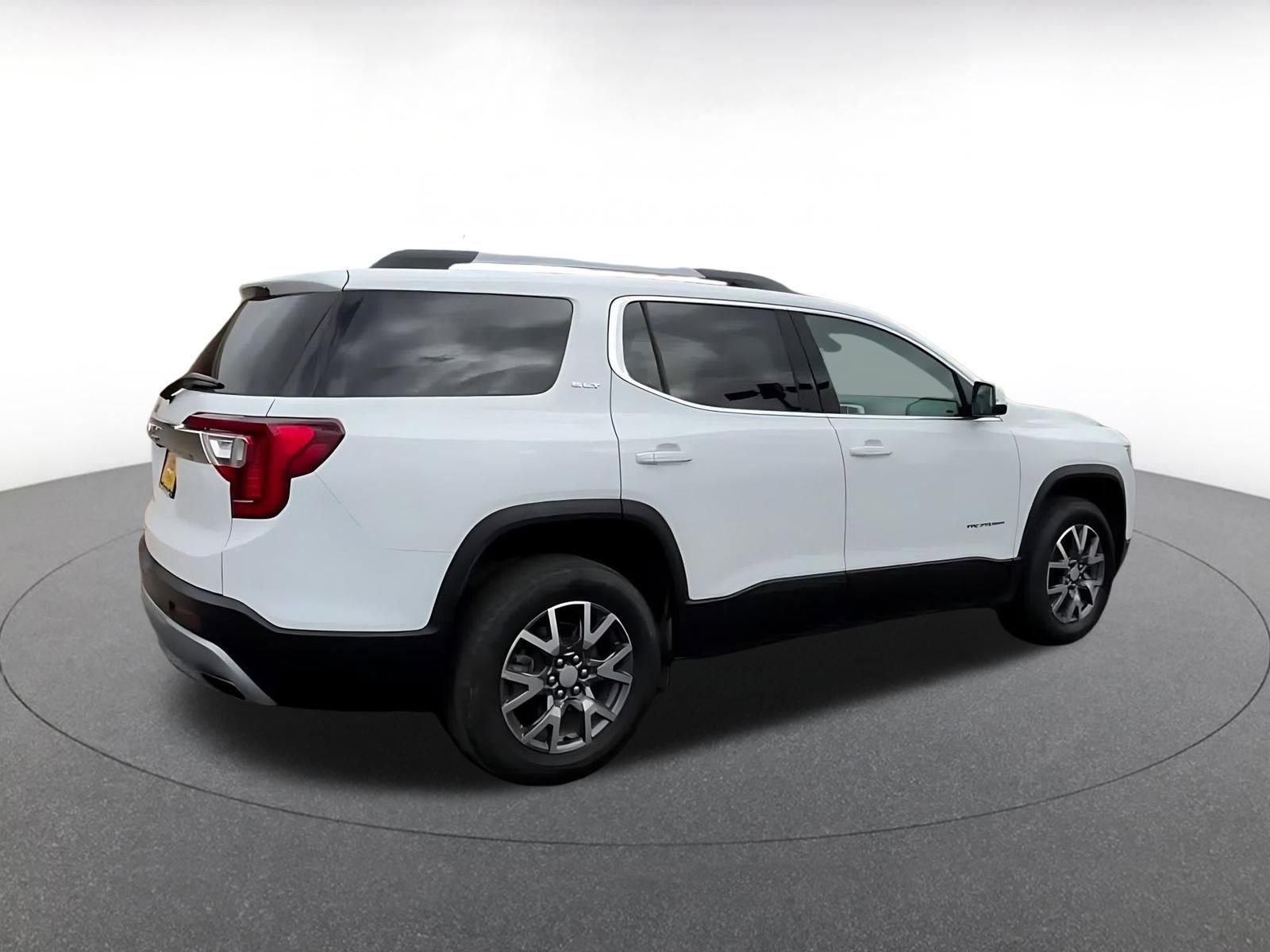 Thumbnail: 2023 GMC Acadia - 14