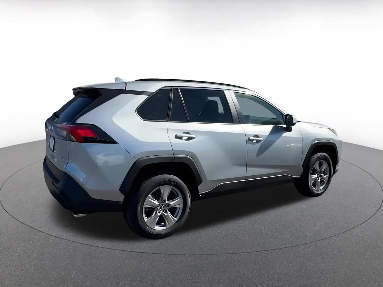 Thumbnail: 2025 Toyota RAV4 - 15