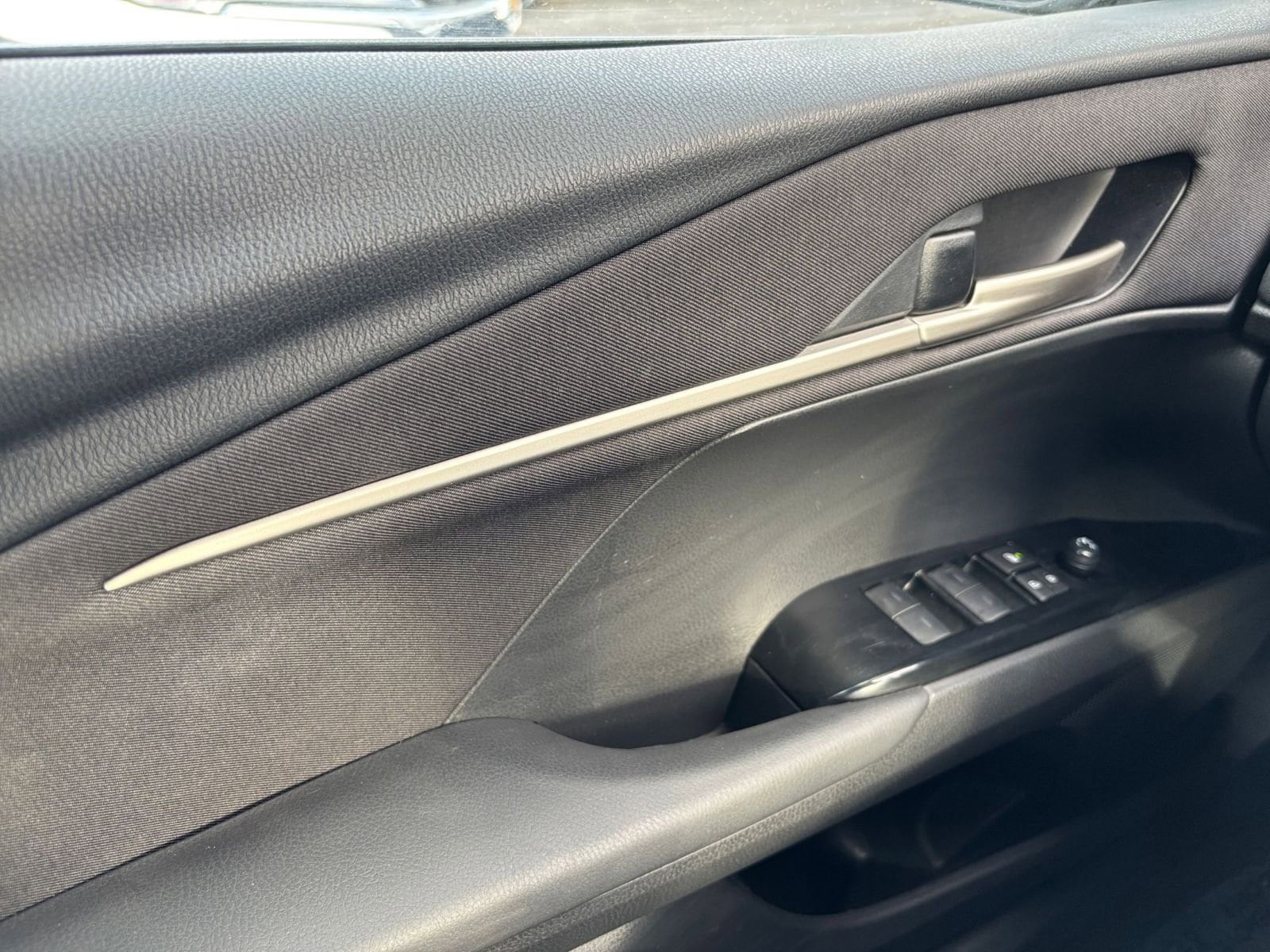 Thumbnail: 2025 Toyota Camry - 18