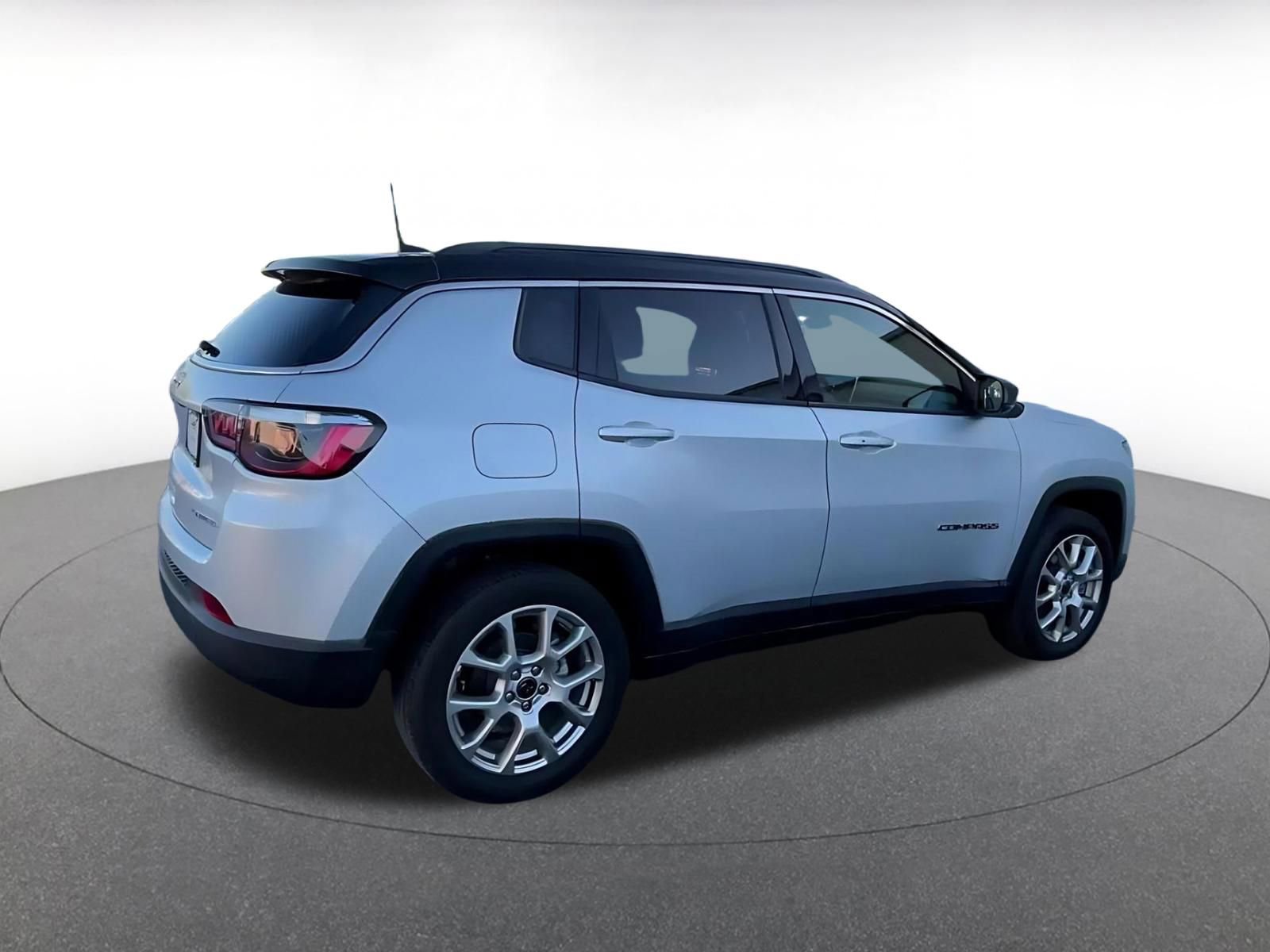 Thumbnail: 2025 Jeep Compass - 15