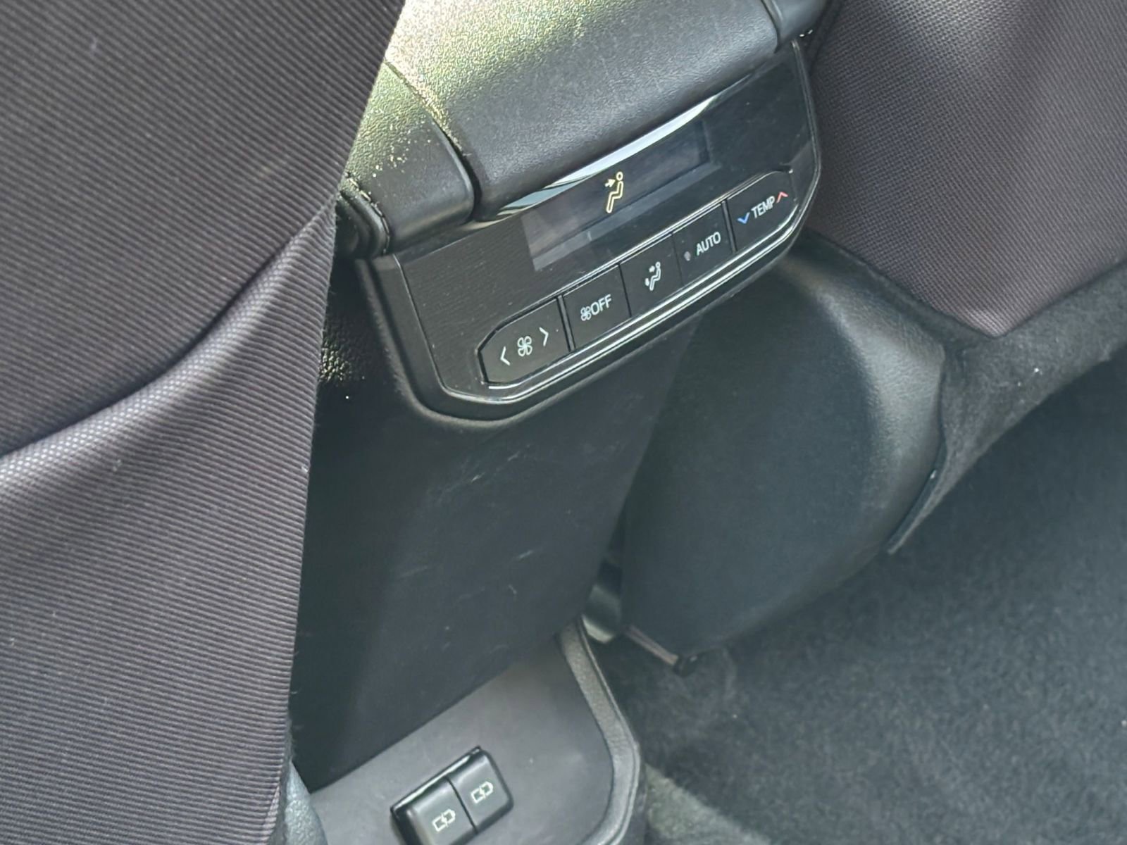 Thumbnail: 2025 Toyota Highlander - 25