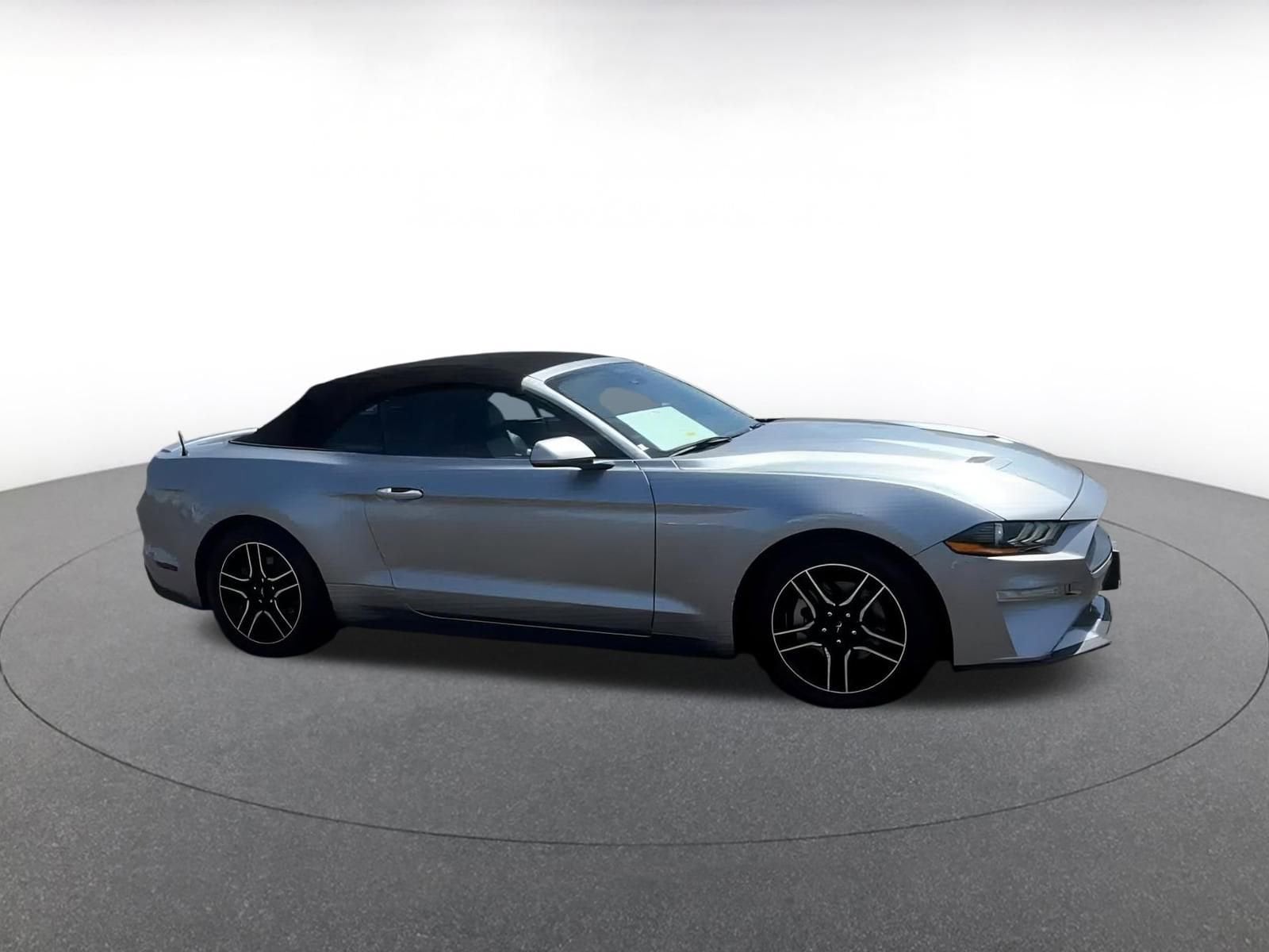 2023 Ford Mustang  2