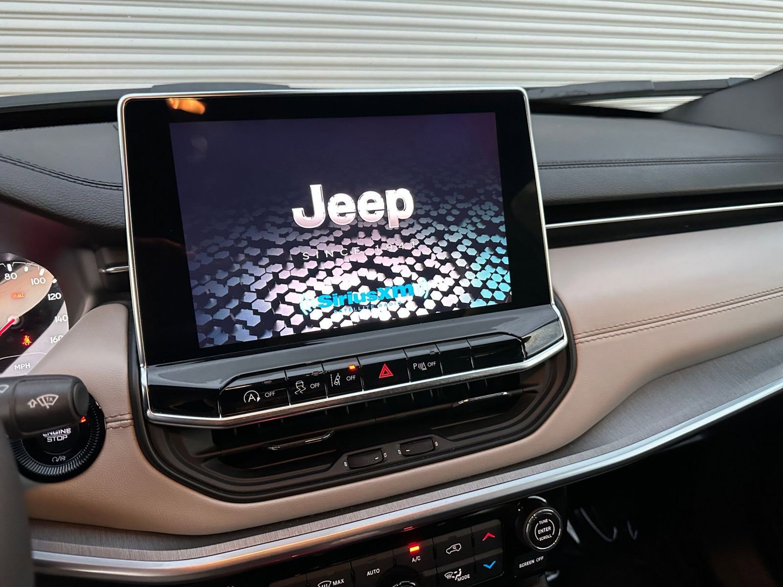 Thumbnail: 2025 Jeep Compass - 21