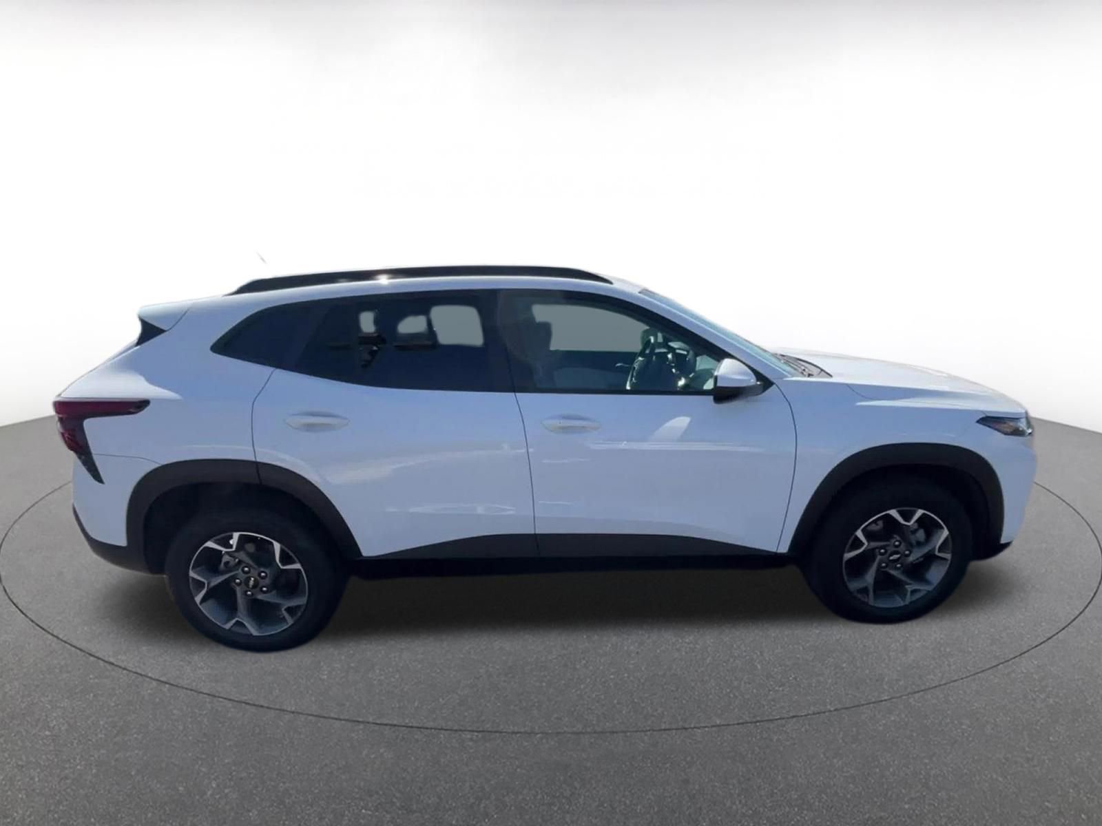 Thumbnail: 2025 Chevrolet Trax - 16