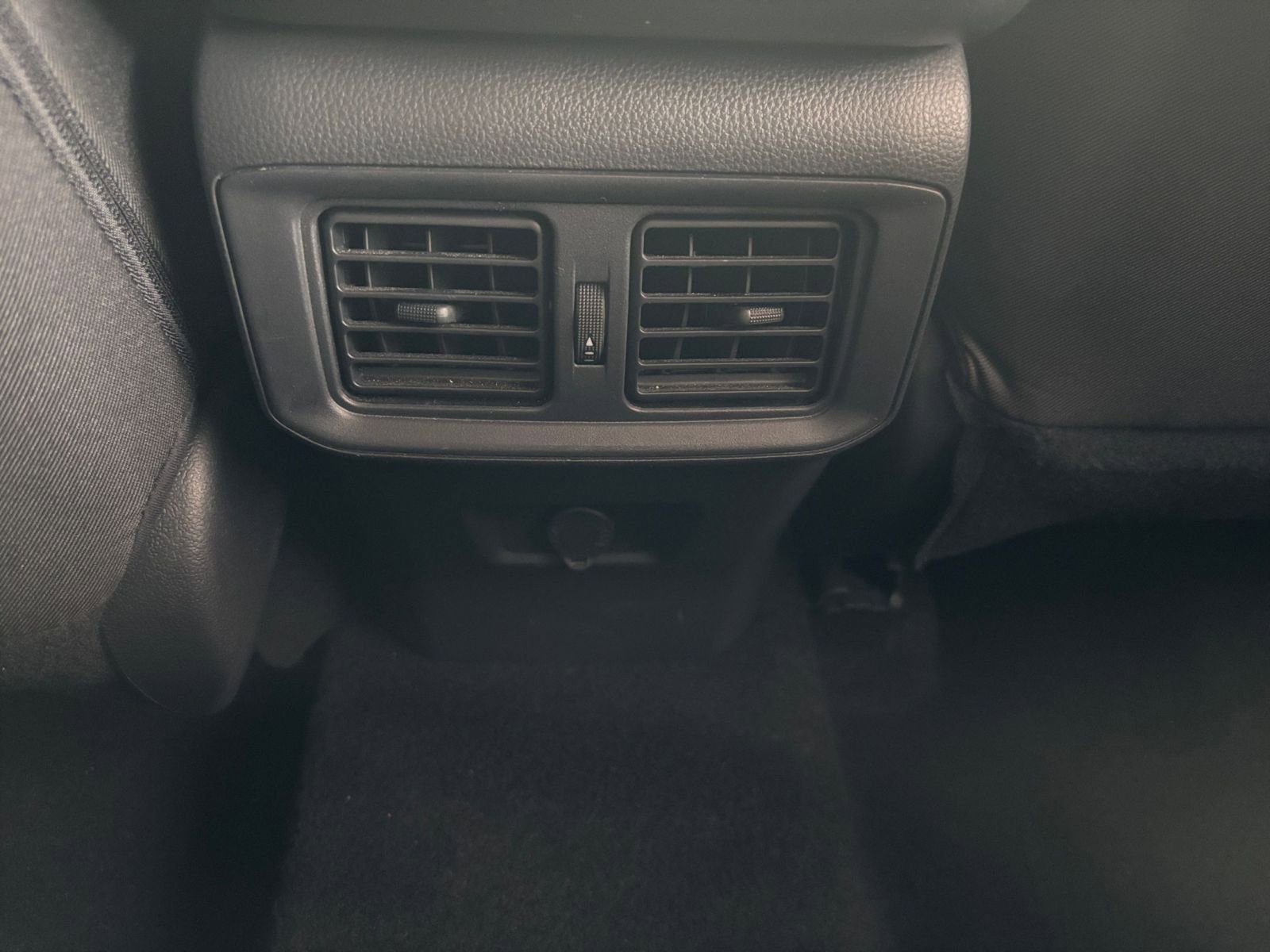 Thumbnail: 2025 Toyota RAV4 - 24