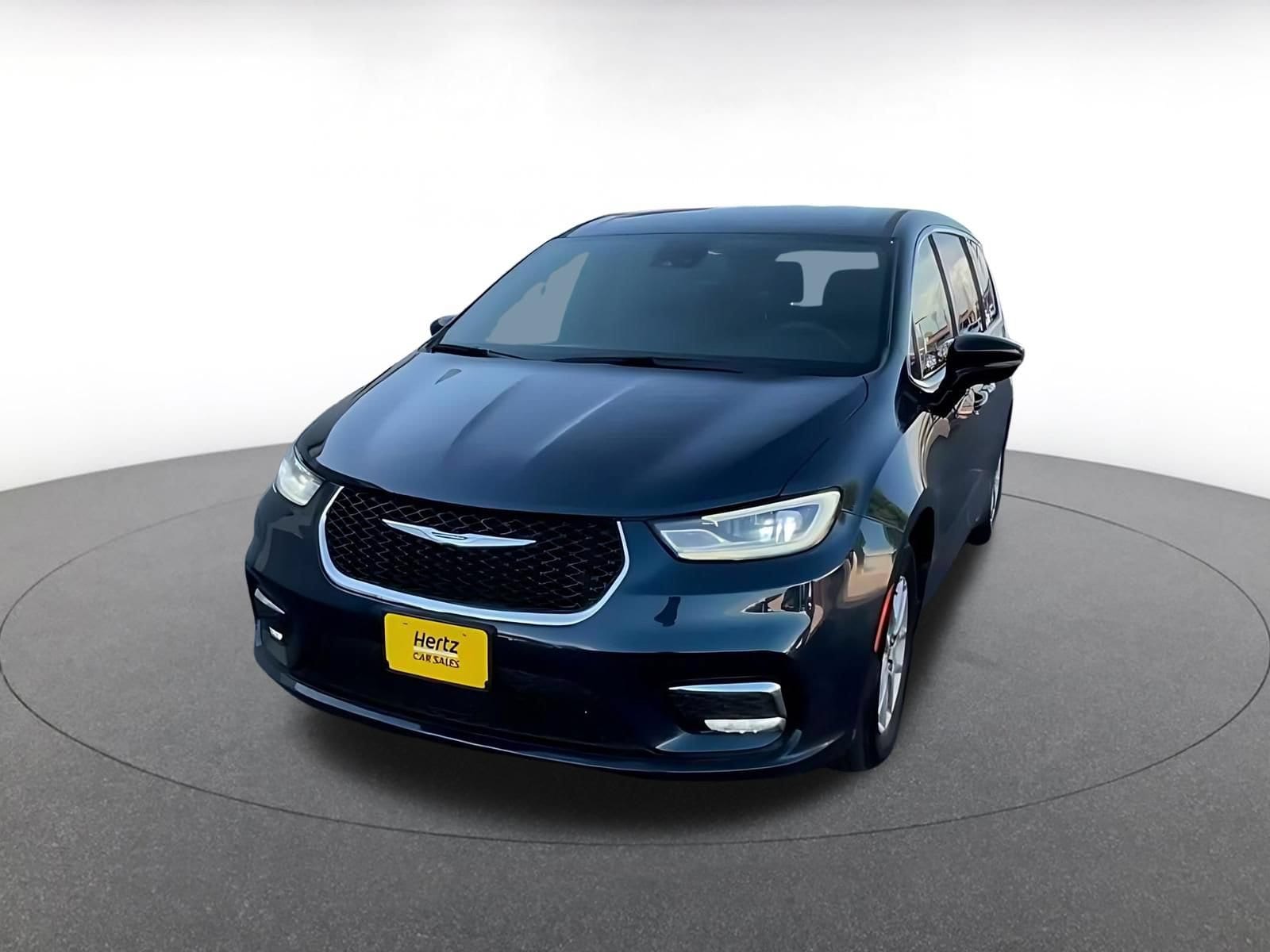 Thumbnail: 2025 Chrysler Pacifica - 6