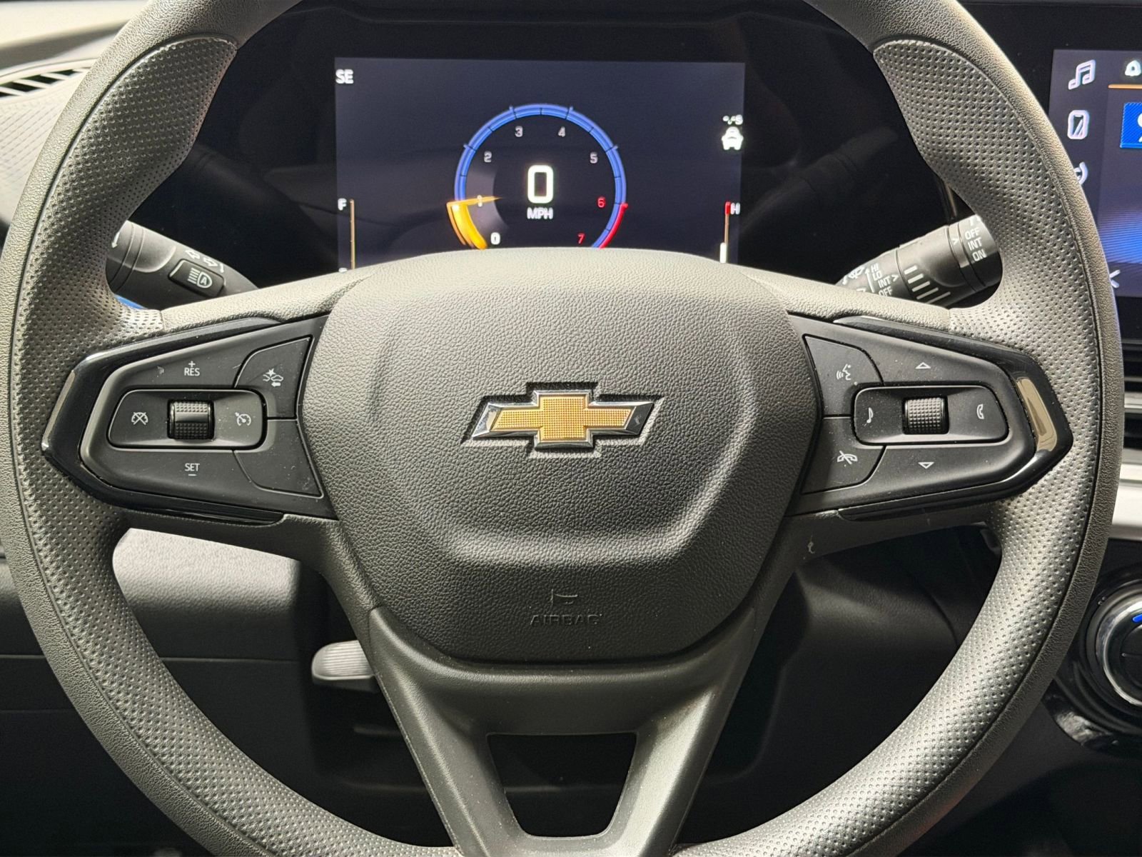 Thumbnail: 2025 Chevrolet Trax - 27