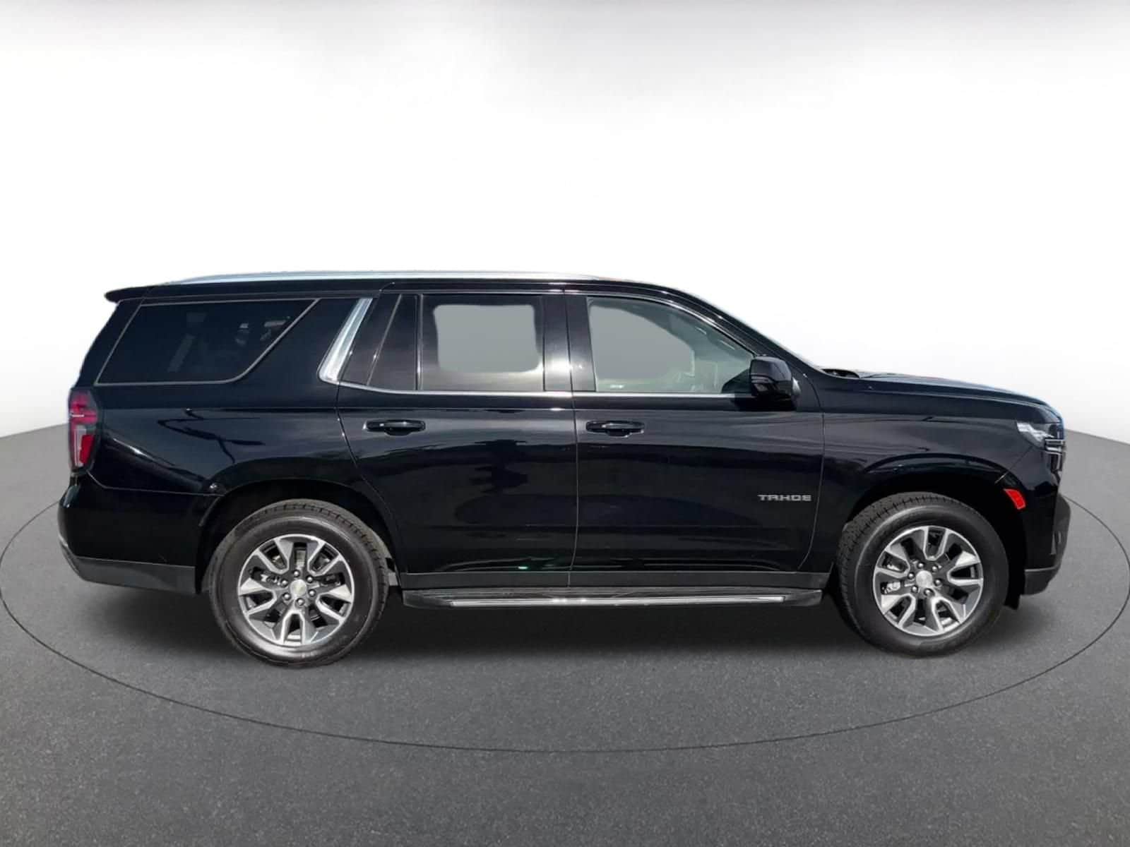 Thumbnail: 2024 Chevrolet Tahoe - 15